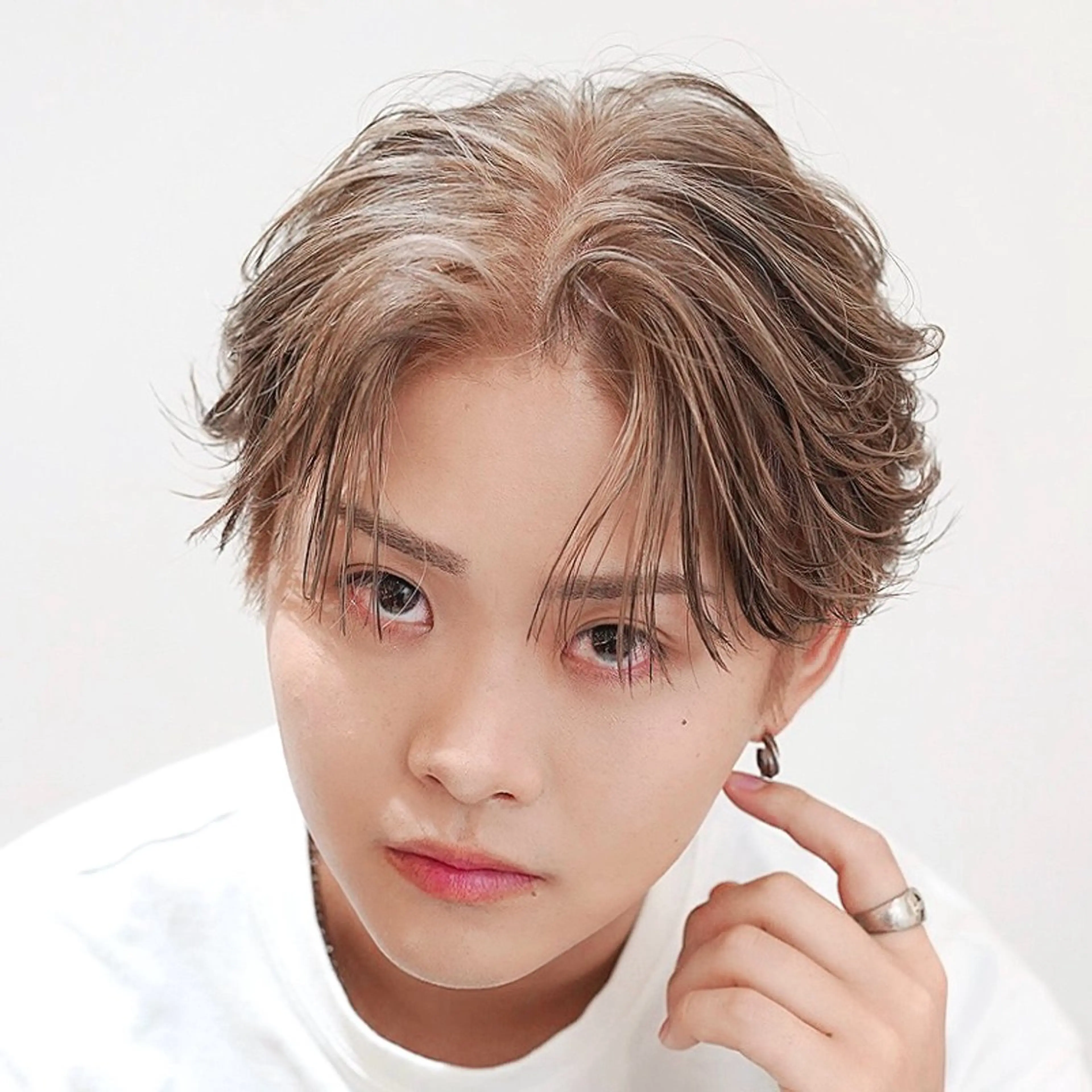 カラー メンズ メンズブリーチ ダウンパーマ メンズハイトーン カルマパーマ メンズ韓国風 カット ヘアカラー トリートメント 【メンズ特化⚡️】 曲がる矯正/千原涼麻のヘアスタイル