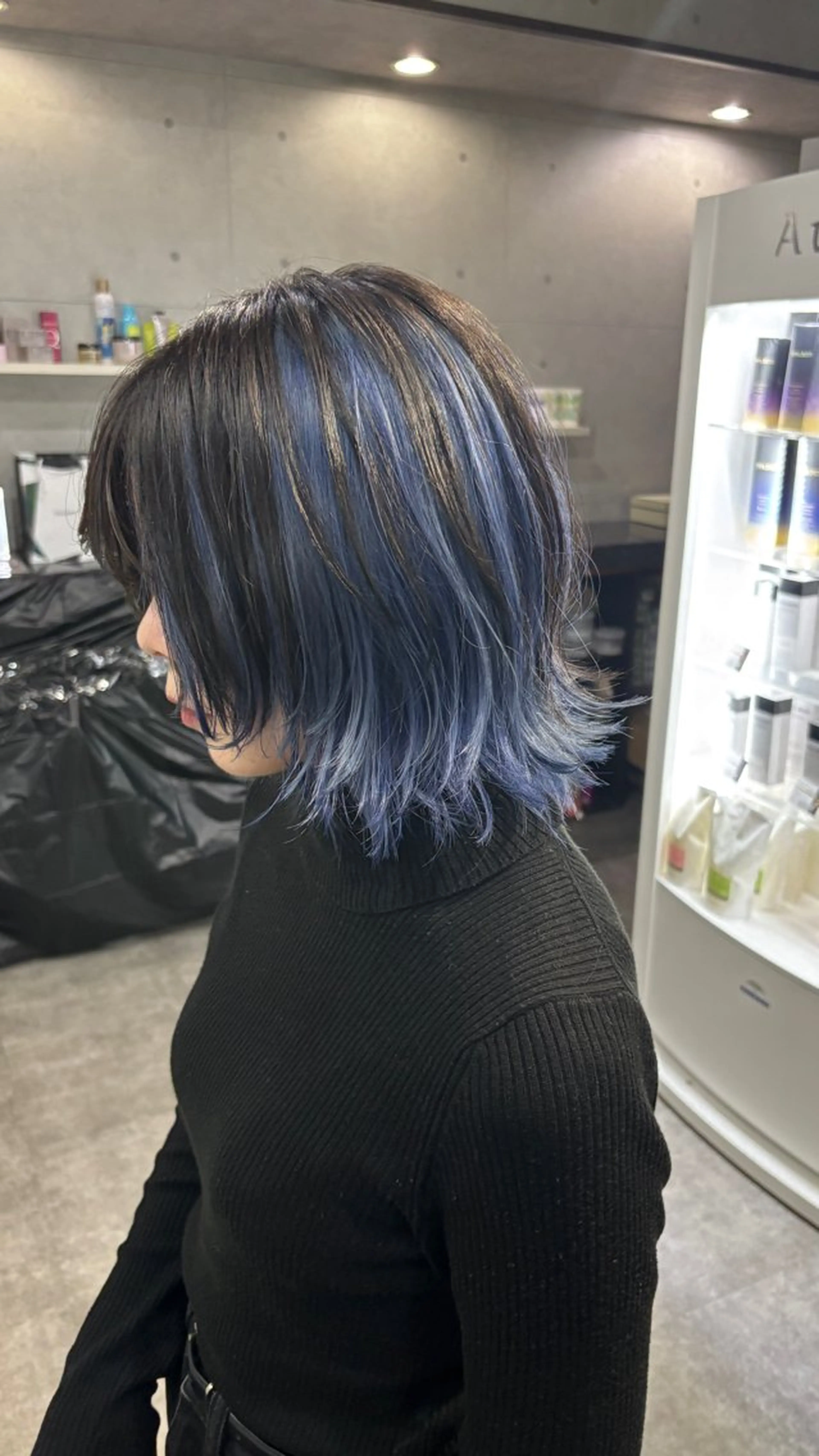 ミディアム ボブ くびれヘア くせ毛 髪質改善 切りっぱなしロブ カット ヘアカラー REVE美容室 REVEマツエクのヘアスタイル