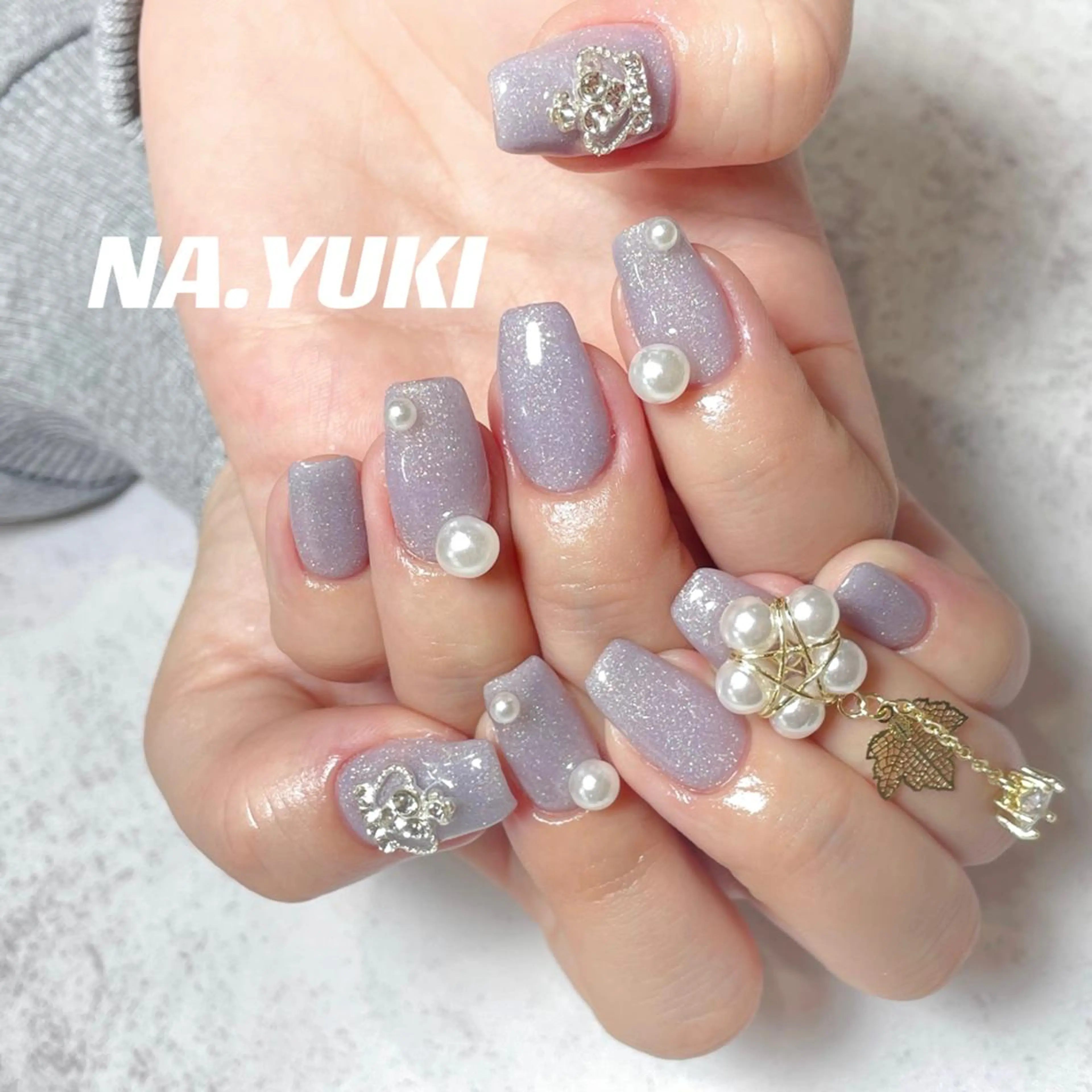 ネイル 🦋 Queenieのネイルデザイン