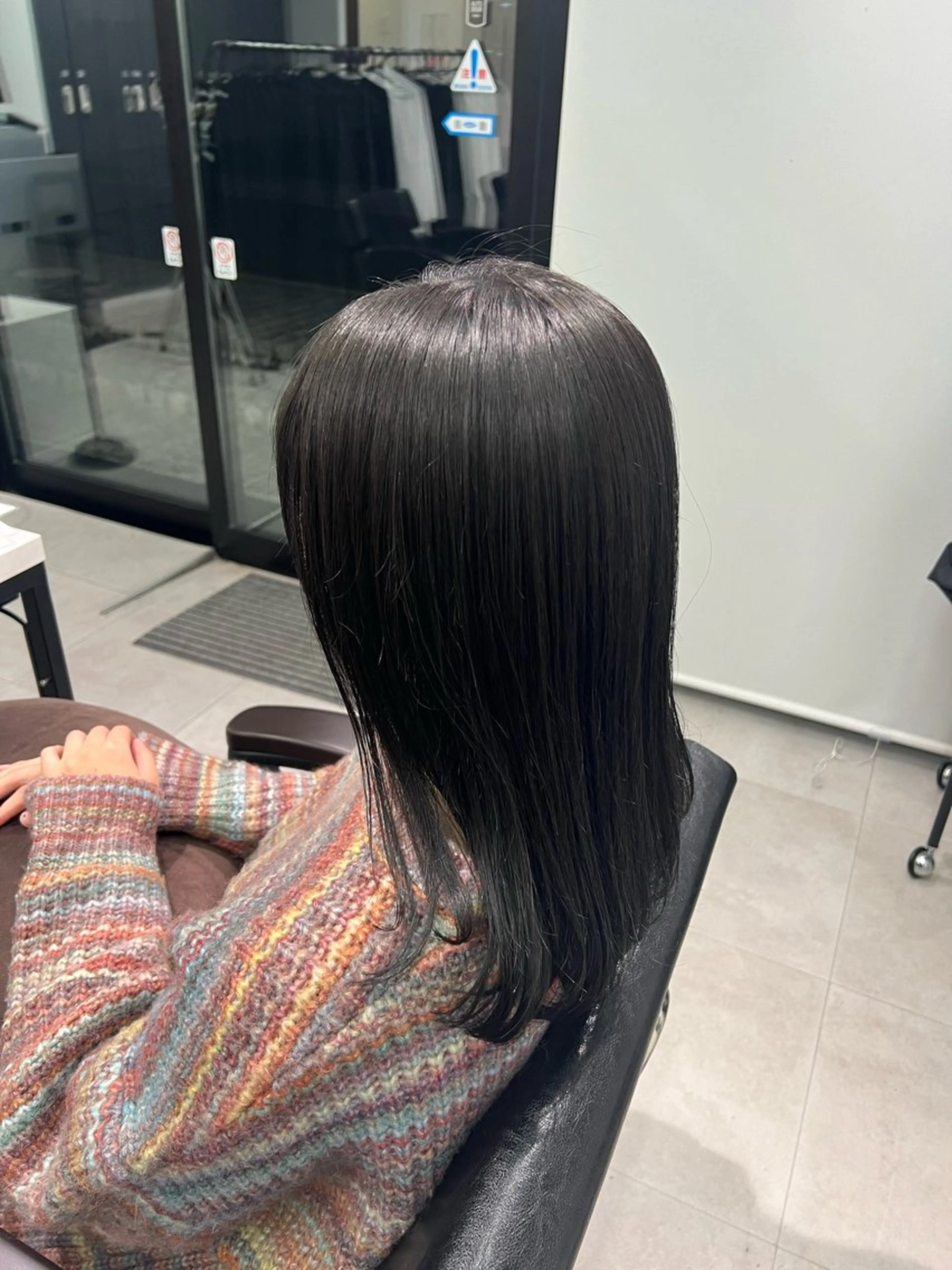 セミロング カラー kei/透明感カラー /縮毛矯正/メンズのヘアスタイル