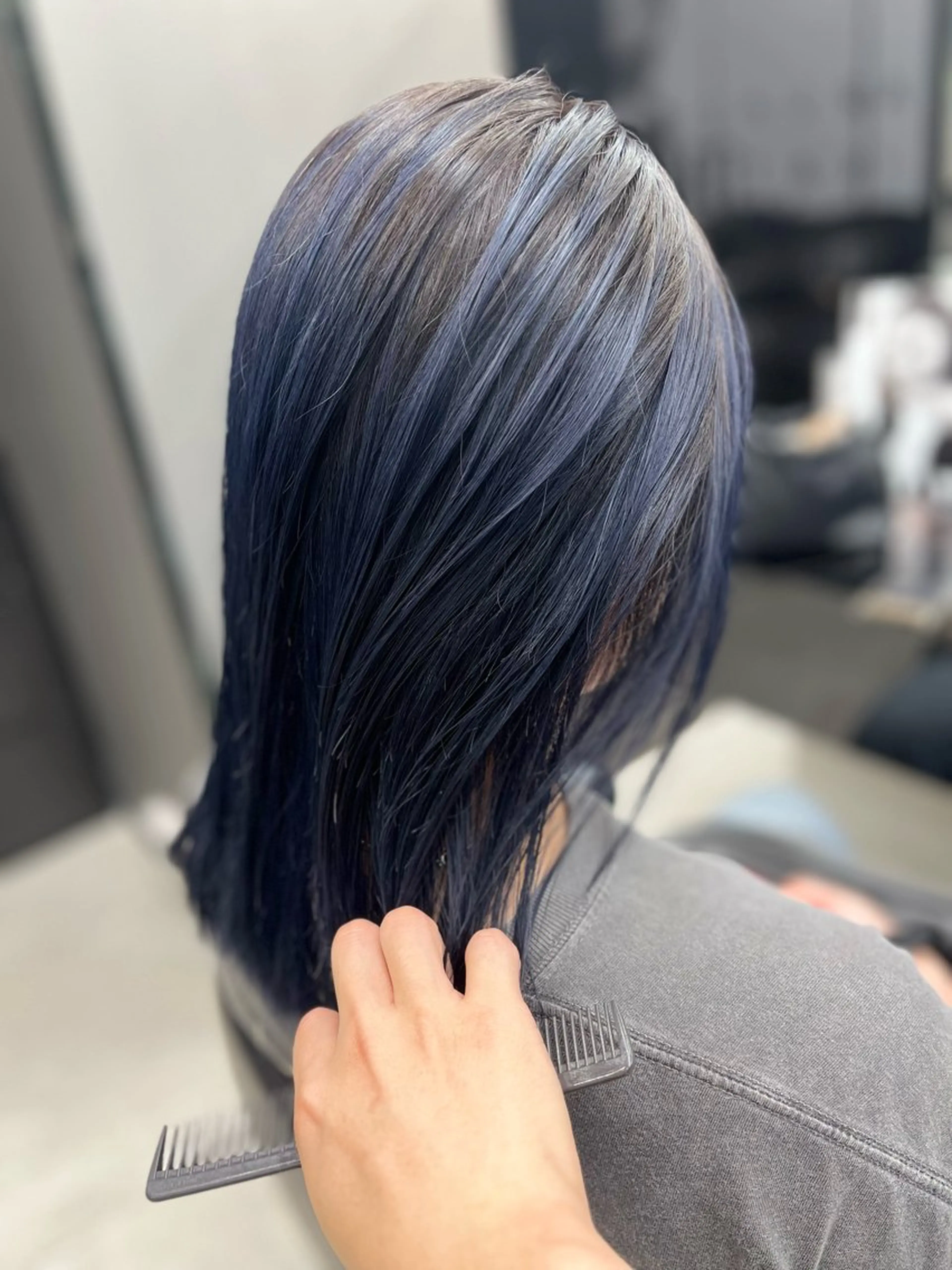 ミディアム カラー 若命燿史／レイヤー 縮毛矯正/髪質改善のヘアスタイル