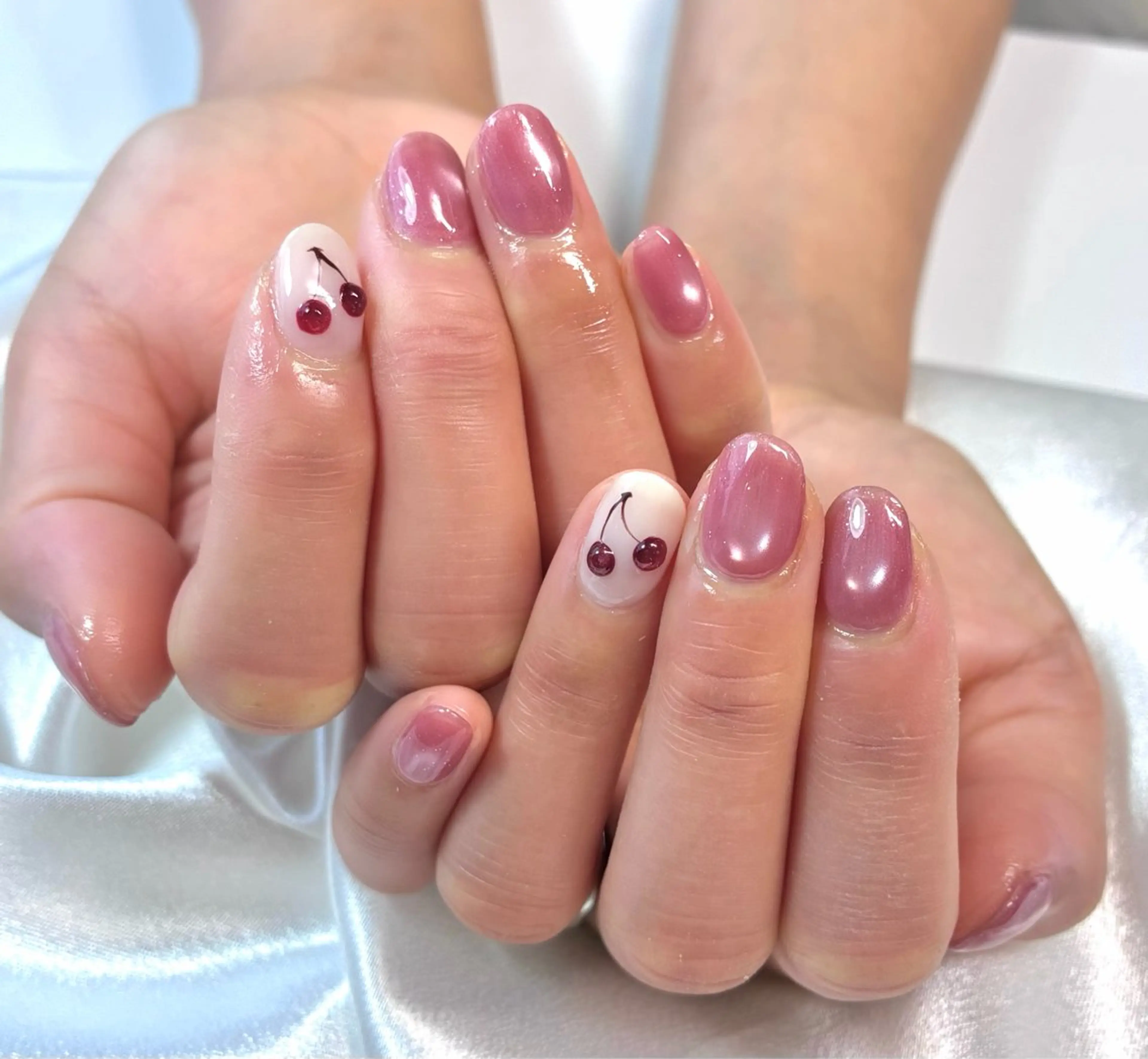 ネイル ぷっくりネイル ハンドネイル 伊藤 菜緒のネイルデザイン