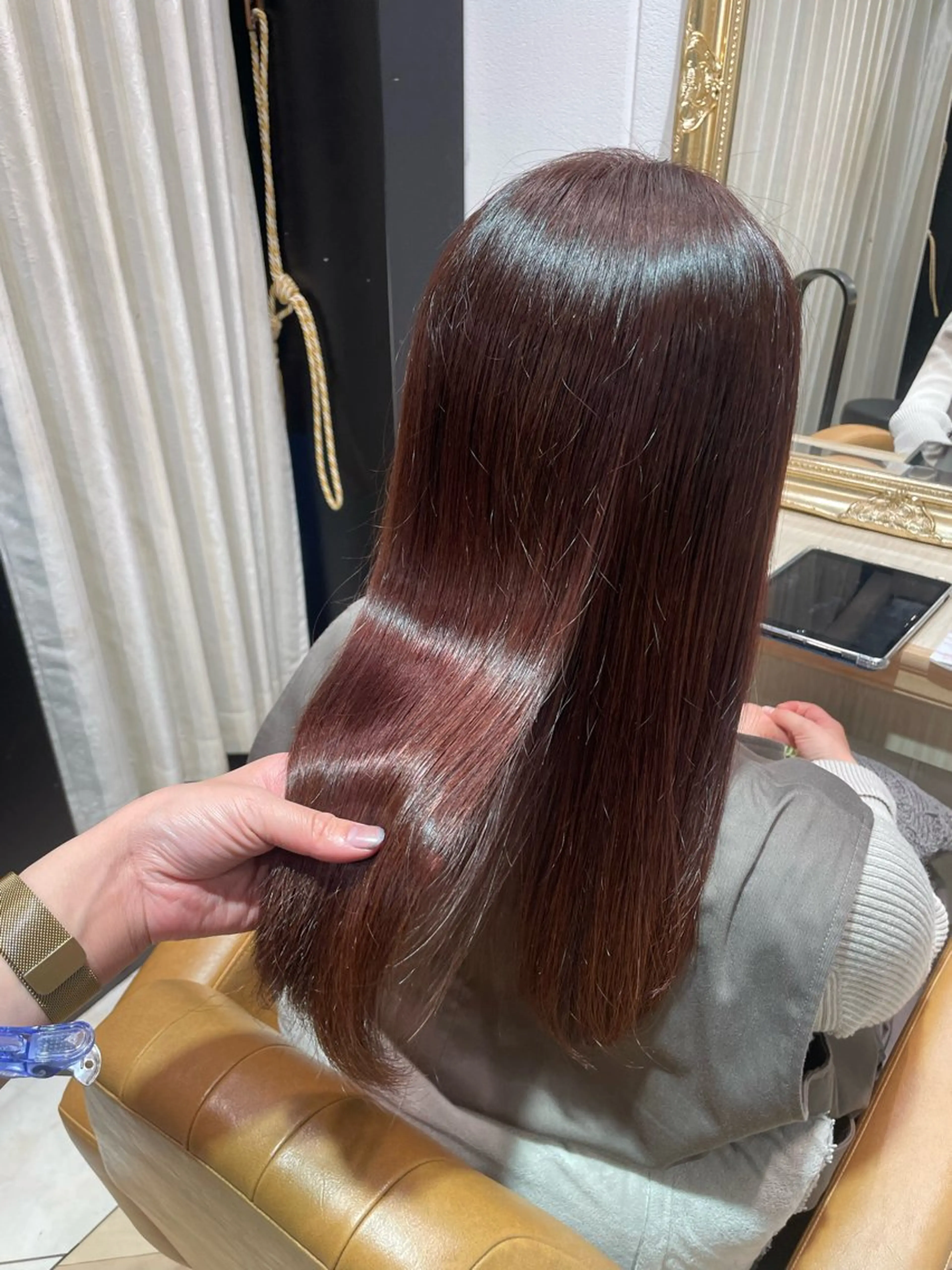 ロング カラー ヘアカラー トリートメント 顔周り\エクステ\ 透明感カラー\まりんのヘアスタイル