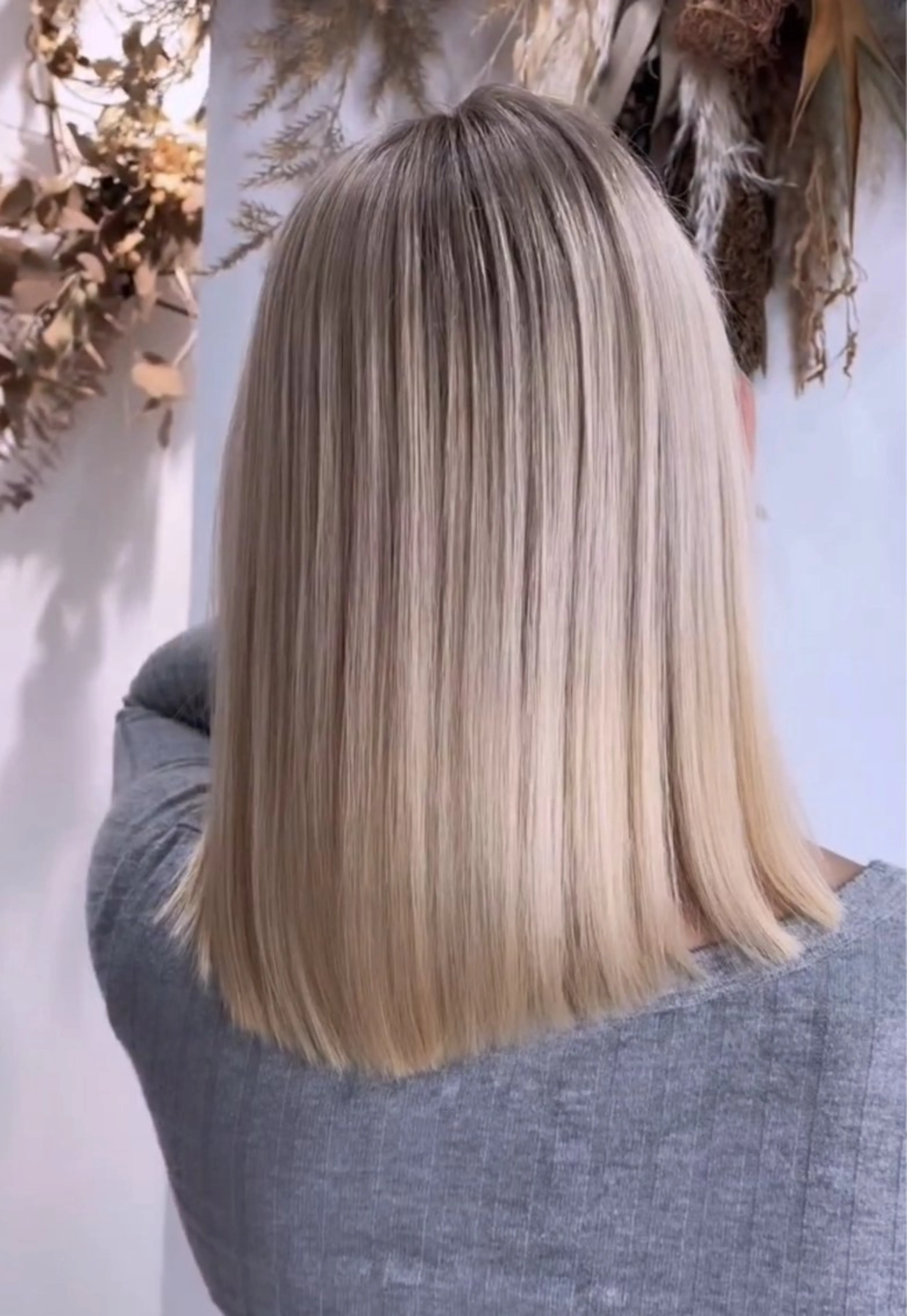 セミロング カラー れい|髪質改善| カラー|高槻|大阪のヘアスタイル