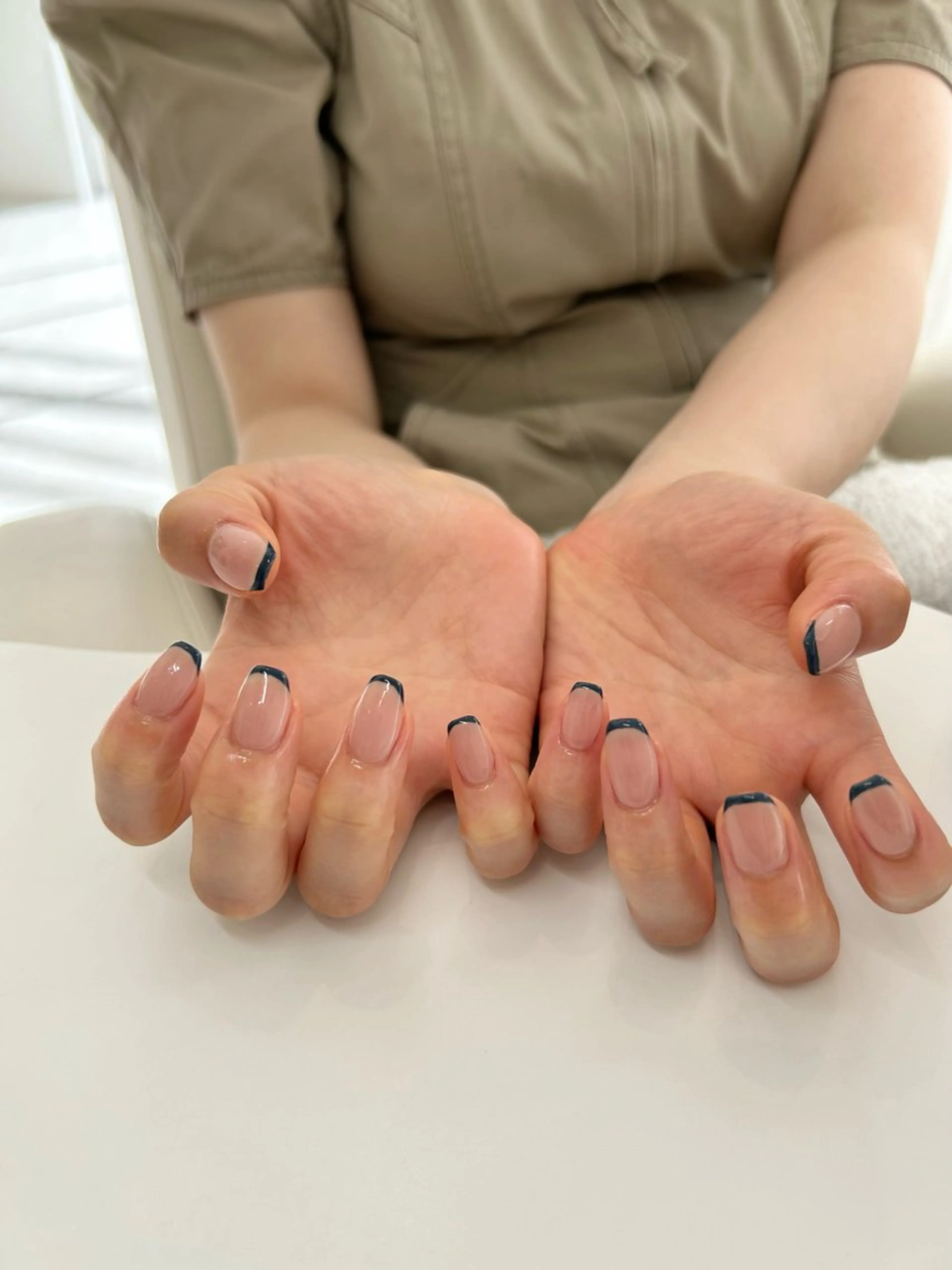 ネイル フレンチネイル ネイビー ハンドネイル Uzuki ／ROCCOnailのネイルデザイン