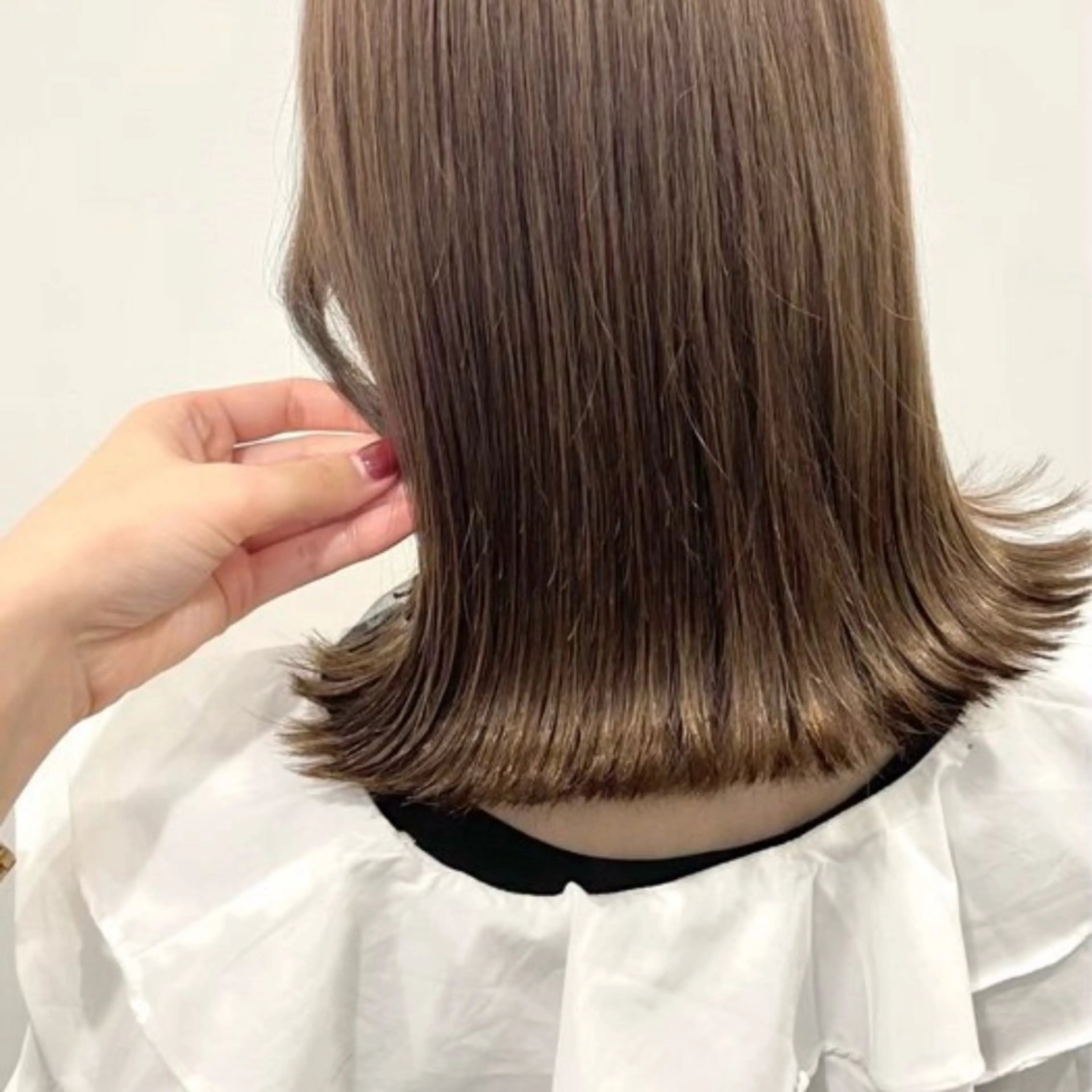 セミロング カラー clan .のヘアスタイル