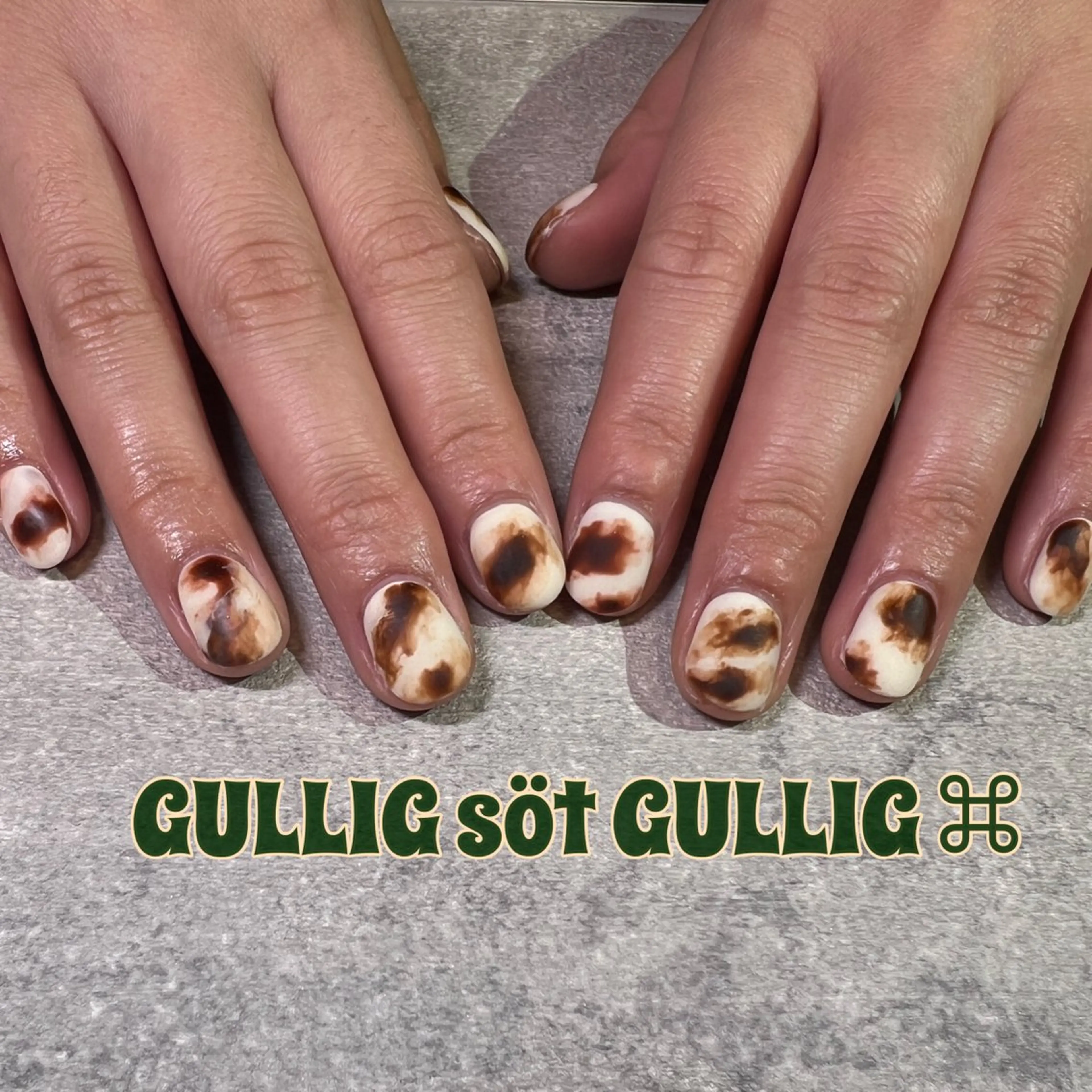 ネイル GULLIG söt GULLIGのネイルデザイン