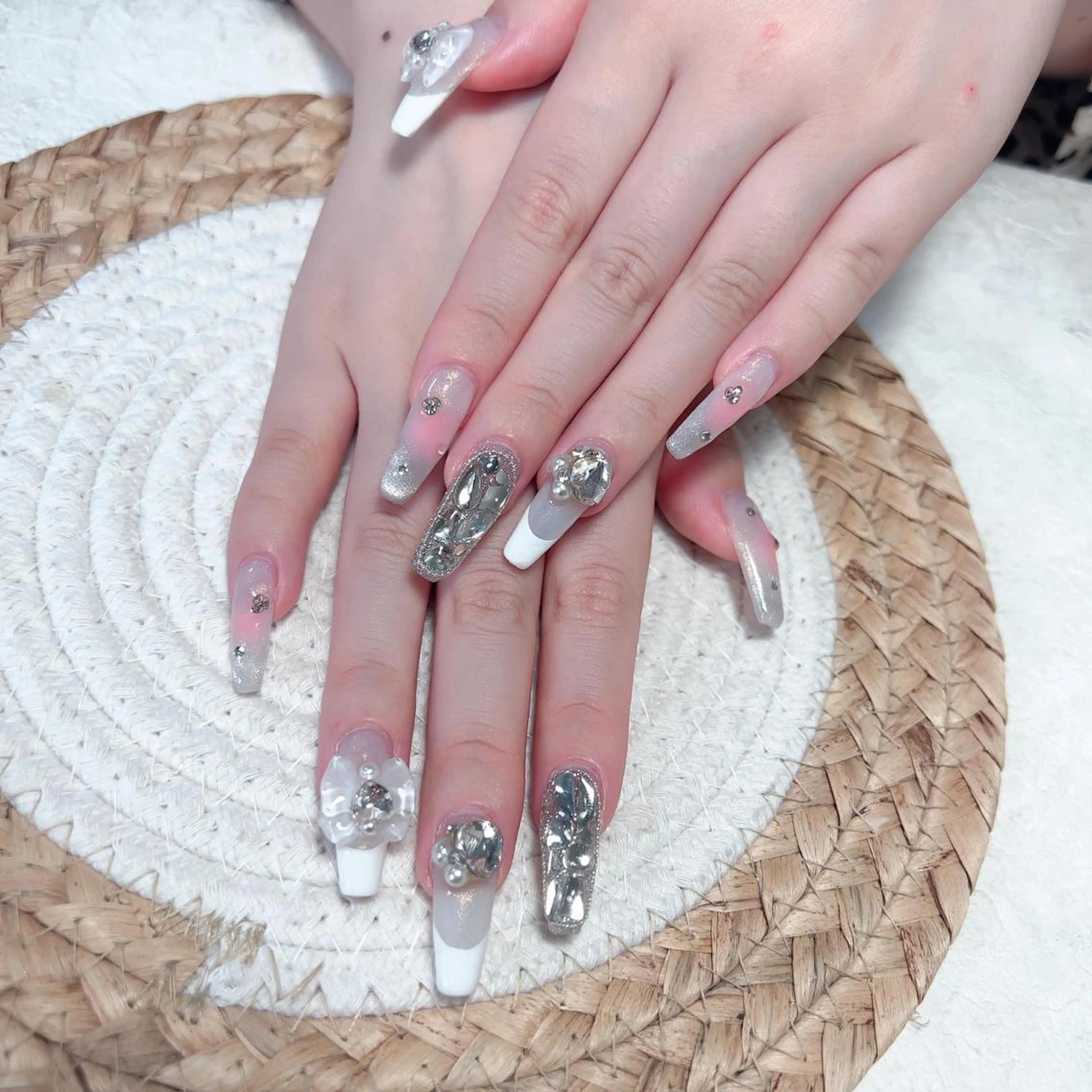 ネイル Maggie Nail🦩のネイルデザイン