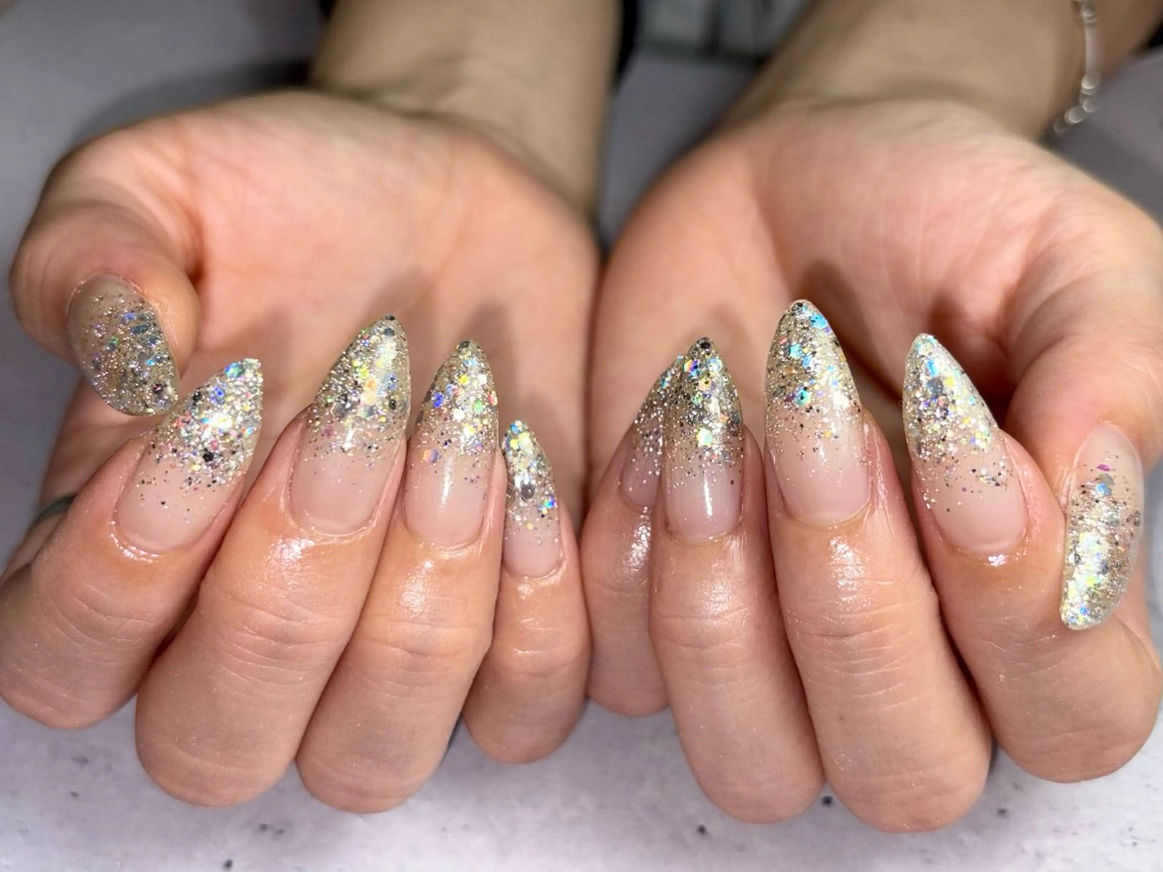 ネイル フラッシュネイル グラデーション ラメ(グリッター) ラメグラデーション ハンドネイル ネイルサロン kupuのネイルデザイン