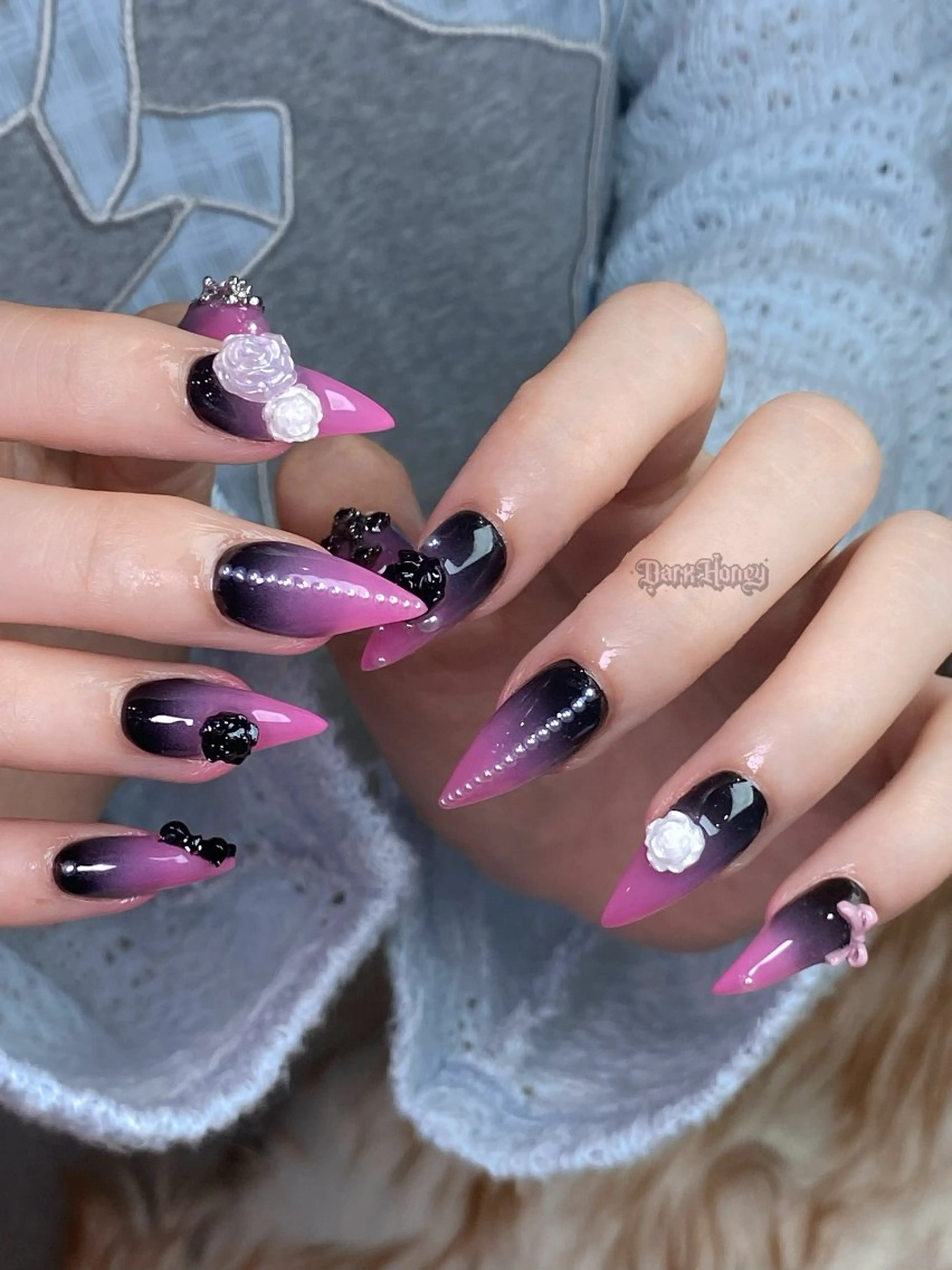 ネイル ハンドネイル Dark honey スカルプ専門原宿店のネイルデザイン