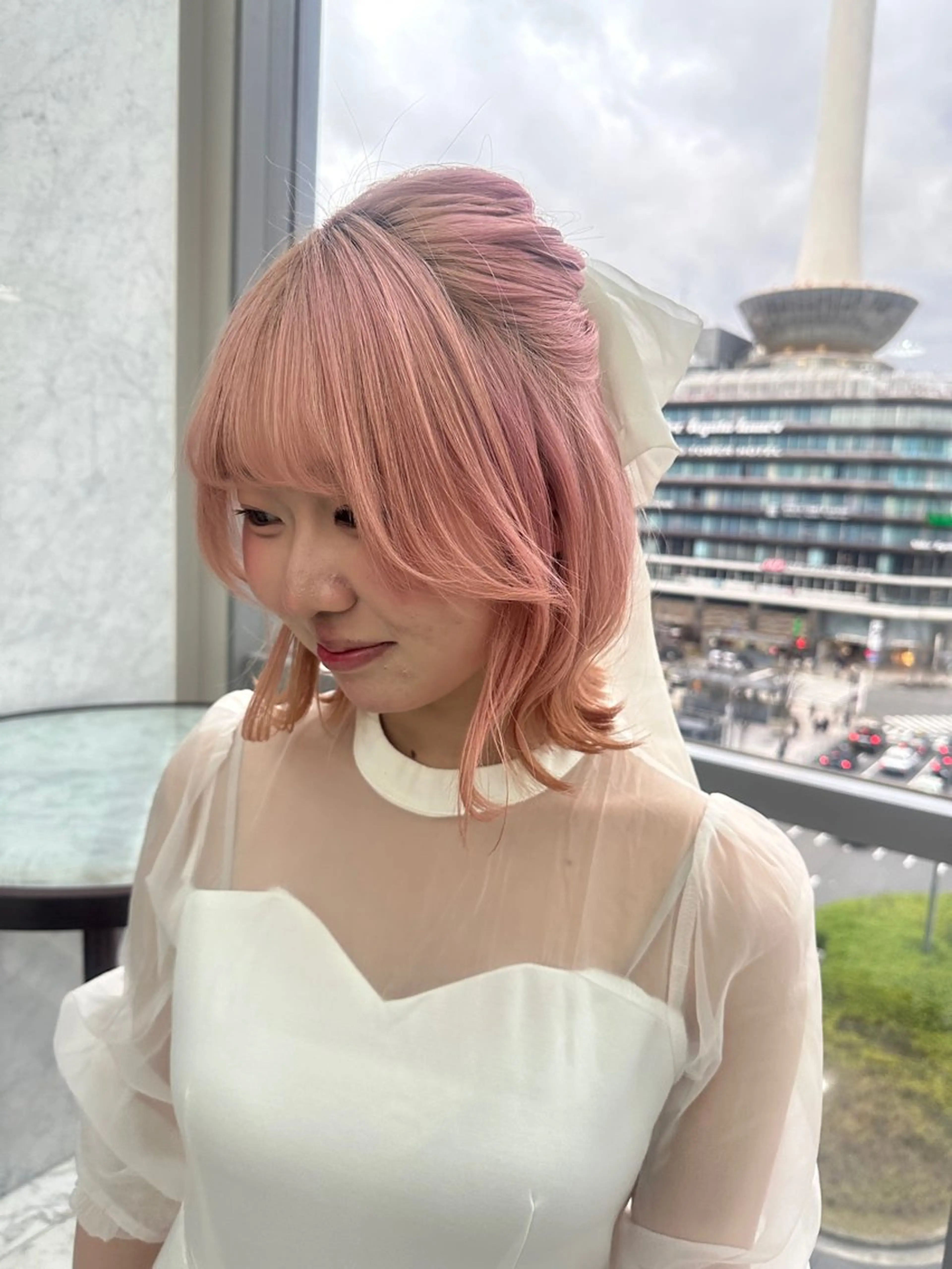 ミディアム ヘアアレンジ ハーフアップ ヘアセット レイヤー/ウルフ/ ハイトーンchimiのヘアスタイル