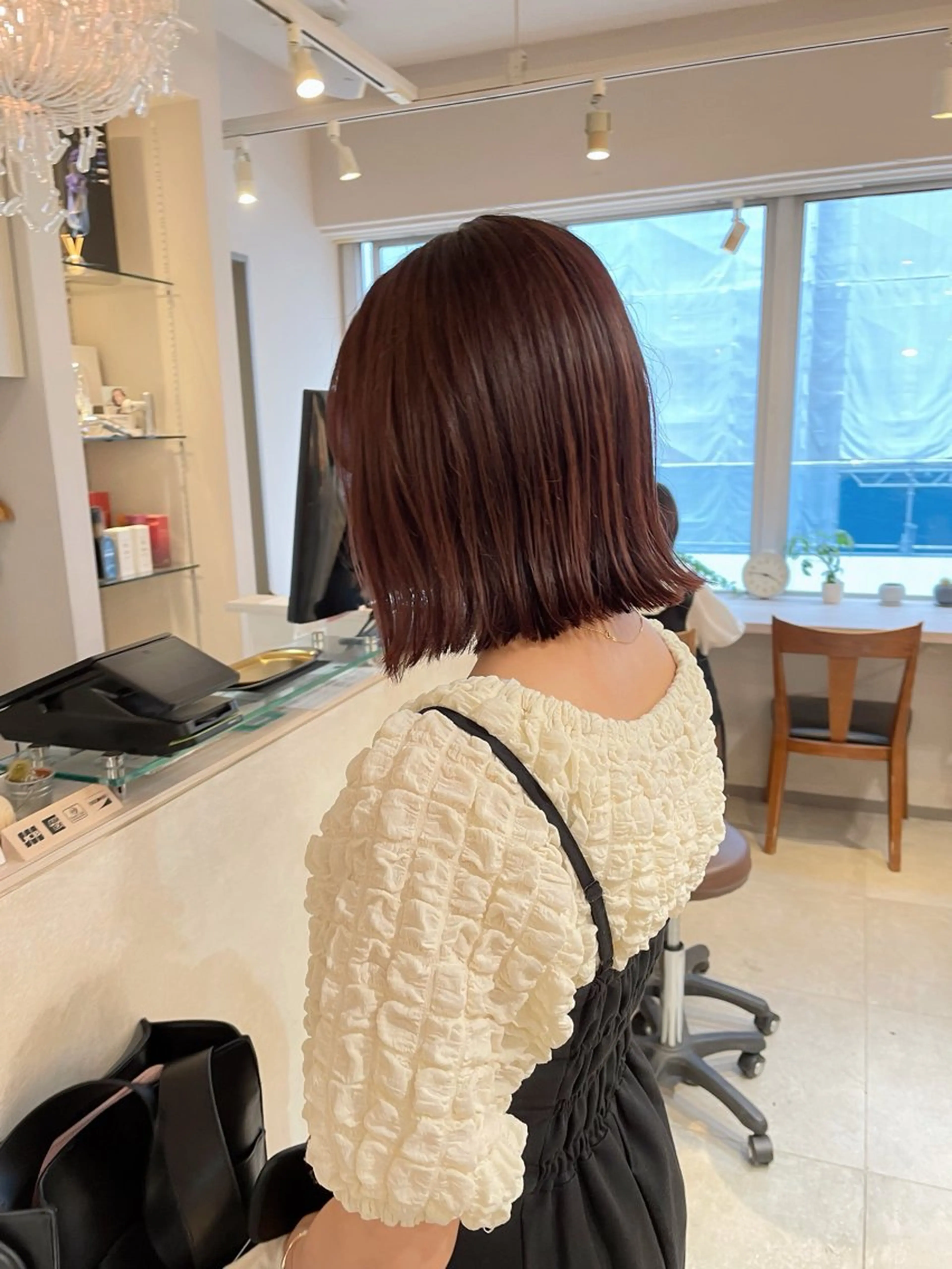 ミディアム カラー 切りっぱなしボブ ブラウンカラー ピンクカラー ピンクブラウン ボブ カット ヘアカラー トリートメント 切りっぱなしボブ ソノキユウカのヘアスタイル