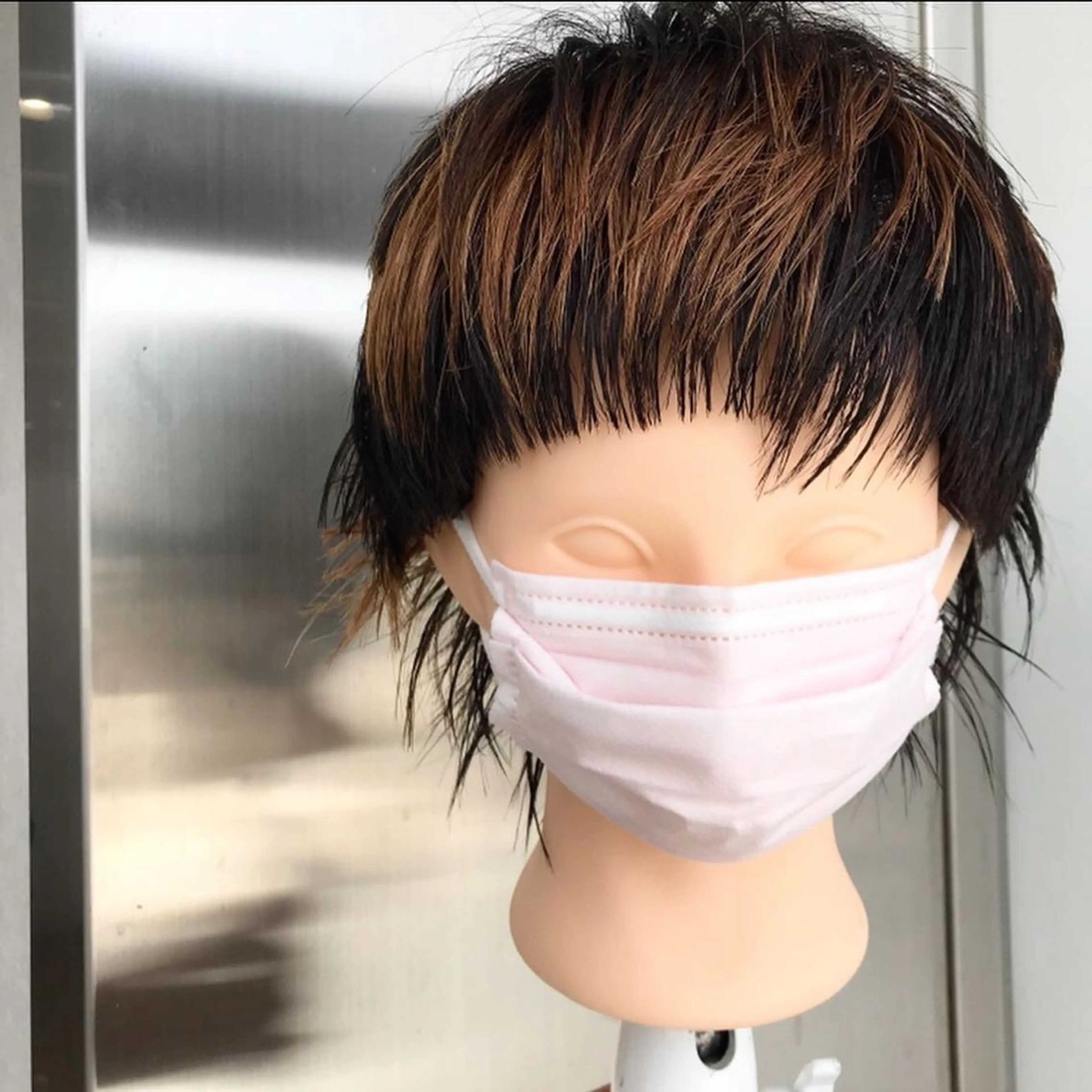 ショート ヘアカラー 石田 有矢のヘアスタイル