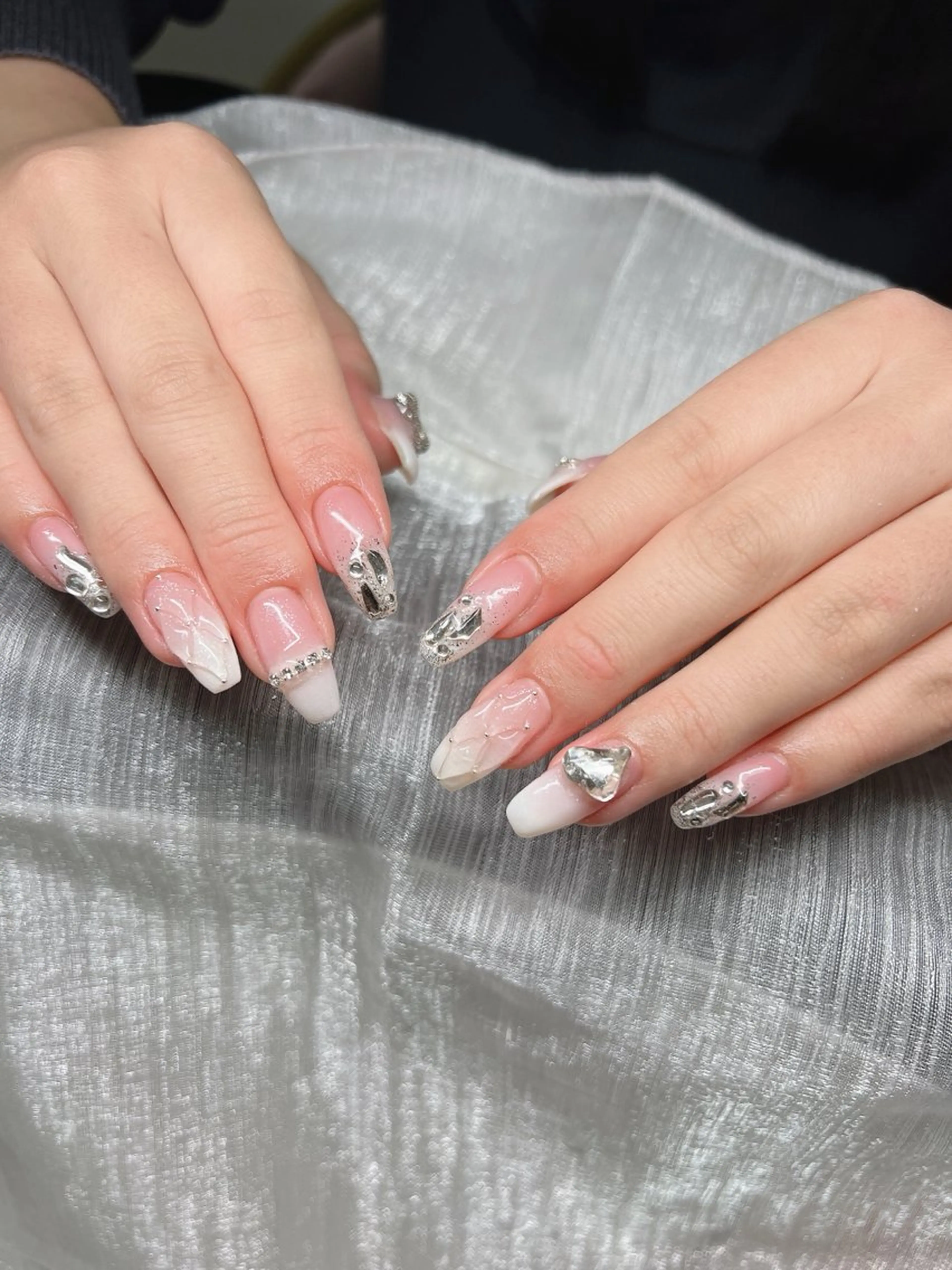 ネイル オーロラネイル チークネイル 長さ出し フットネイル フレンチネイル Lee Nails チップ長さだし専門店のネイルデザイン