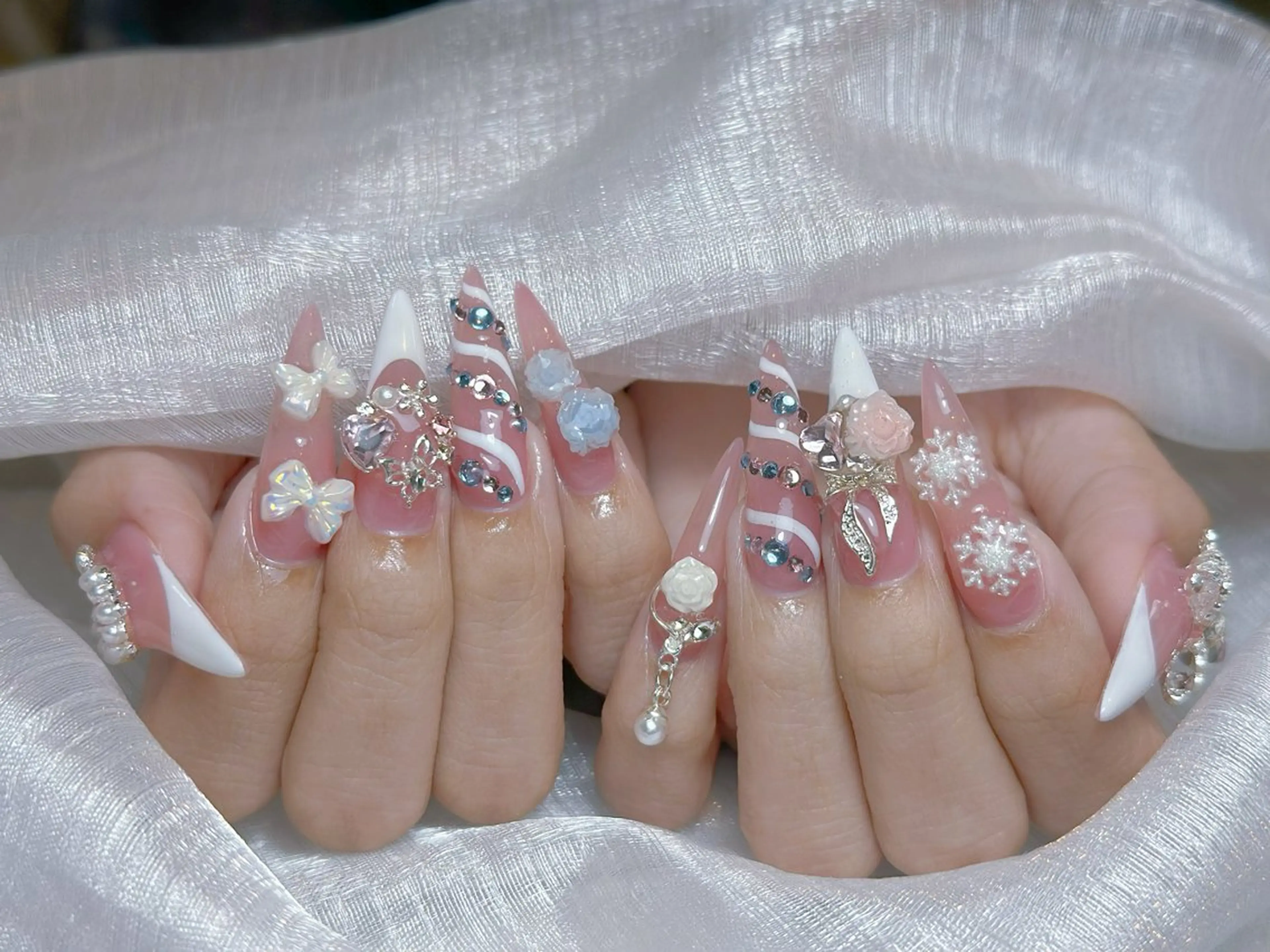 ネイル アートネイル 成人式 ジェルネイル ニュアンスネイル 夏ネイル ハンドネイル Nienail_ Luxeのネイルデザイン