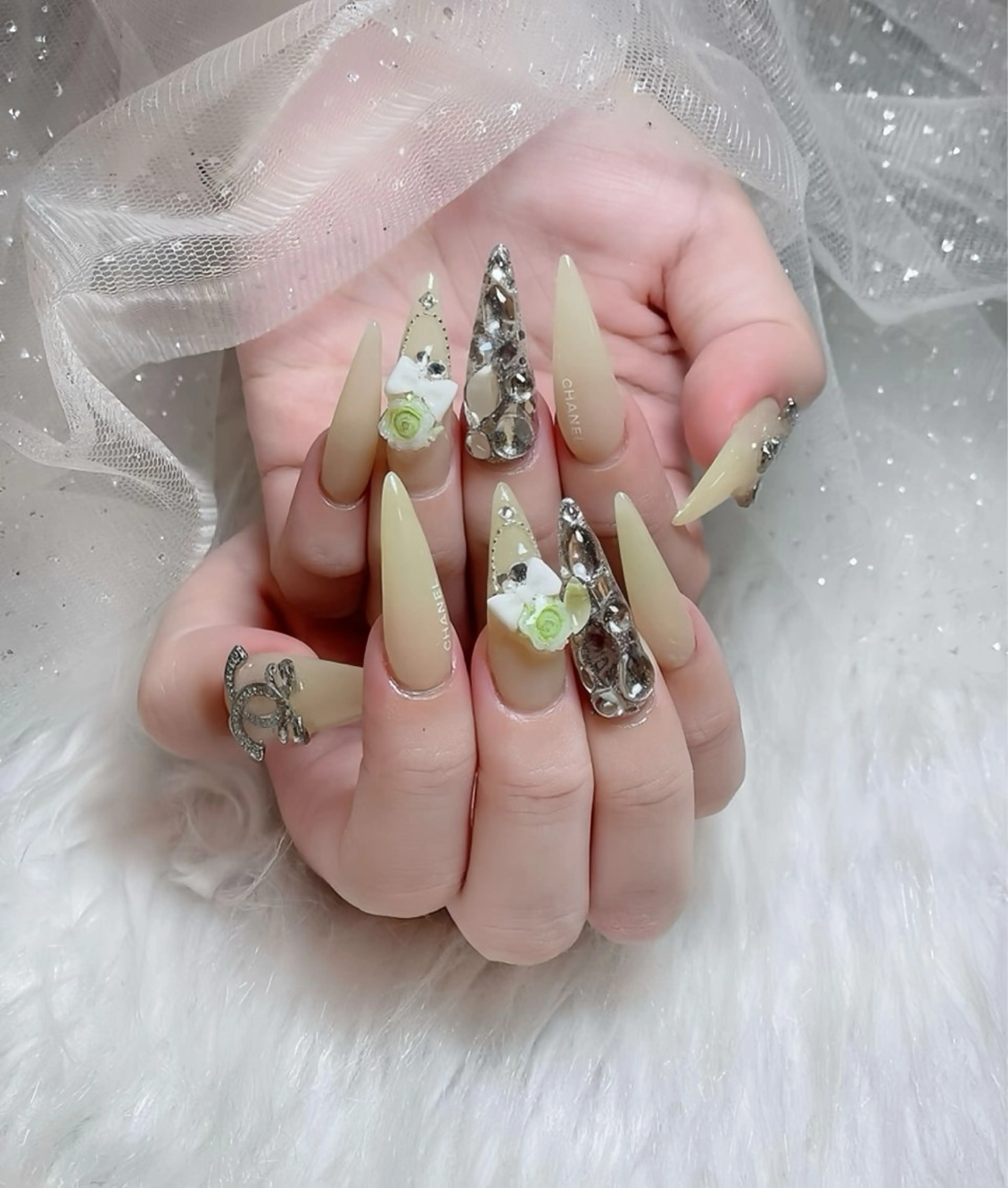 ネイル ブルー フラワーネイル フットネイル フレンチネイル グラデーション ハンドネイル Rin Nail 新大久保店のネイルデザイン