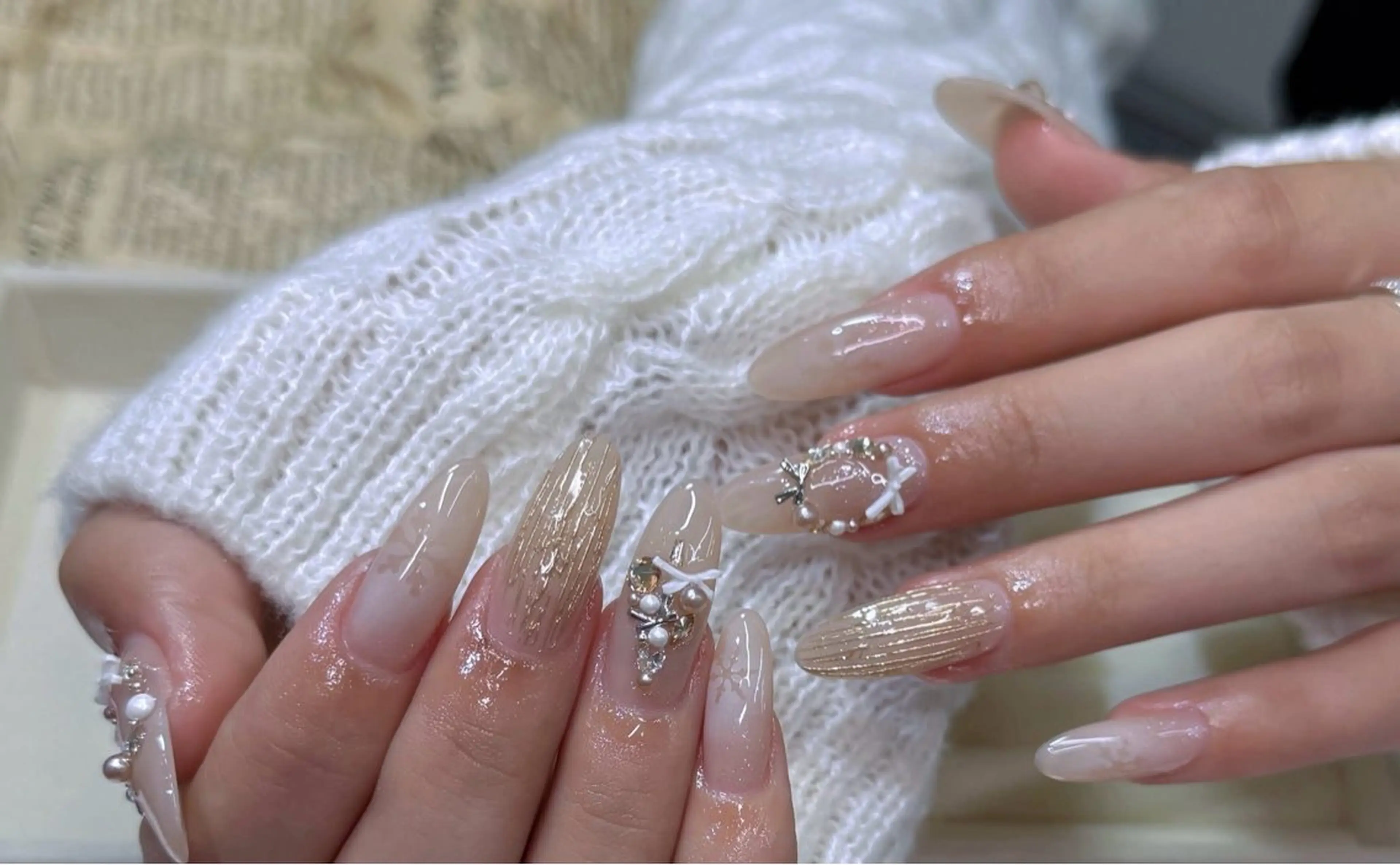 ネイル 長さ出し フレンチネイル ジェルネイル ガラスフレンチ 韓国ネイル Minette nailHuongのネイルデザイン
