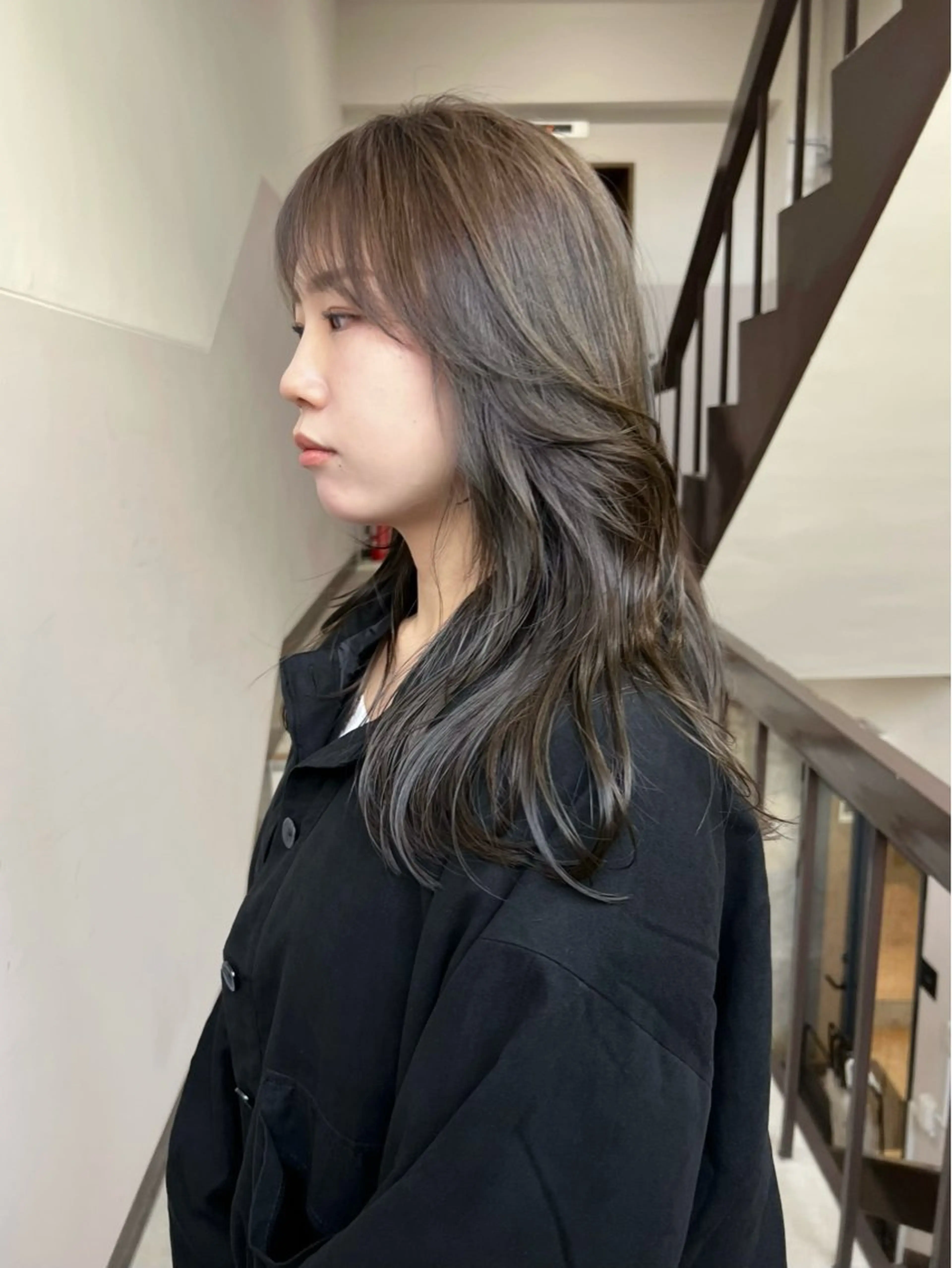 セミロング カラー ベージュカラー 透明感カラー オリーブベージュ レイヤーカット カット ヘアカラー トリートメント 樫原裕二/レイヤー カット/透明感カラーのヘアスタイル