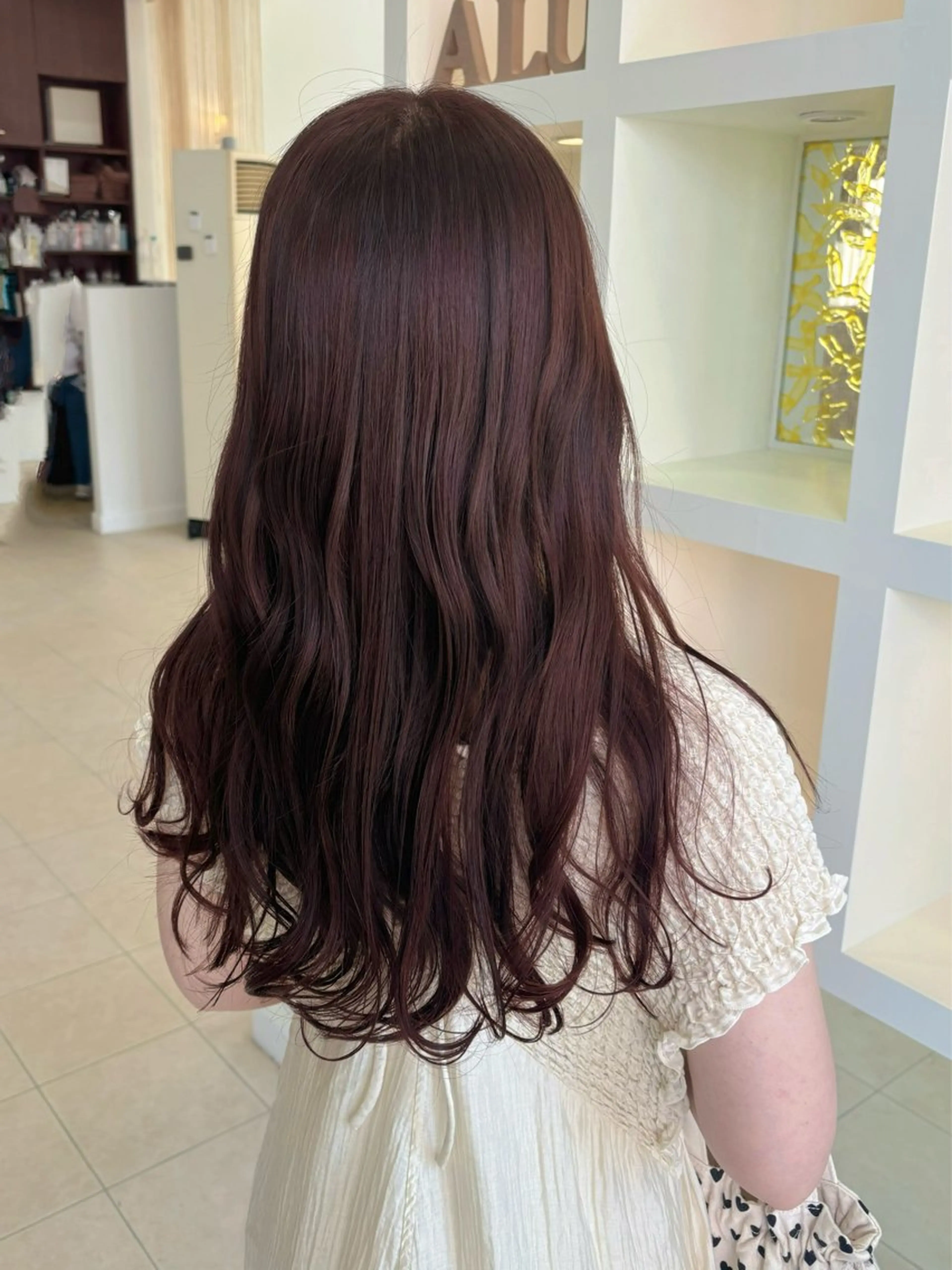 セミロング alu yuinaのヘアスタイル