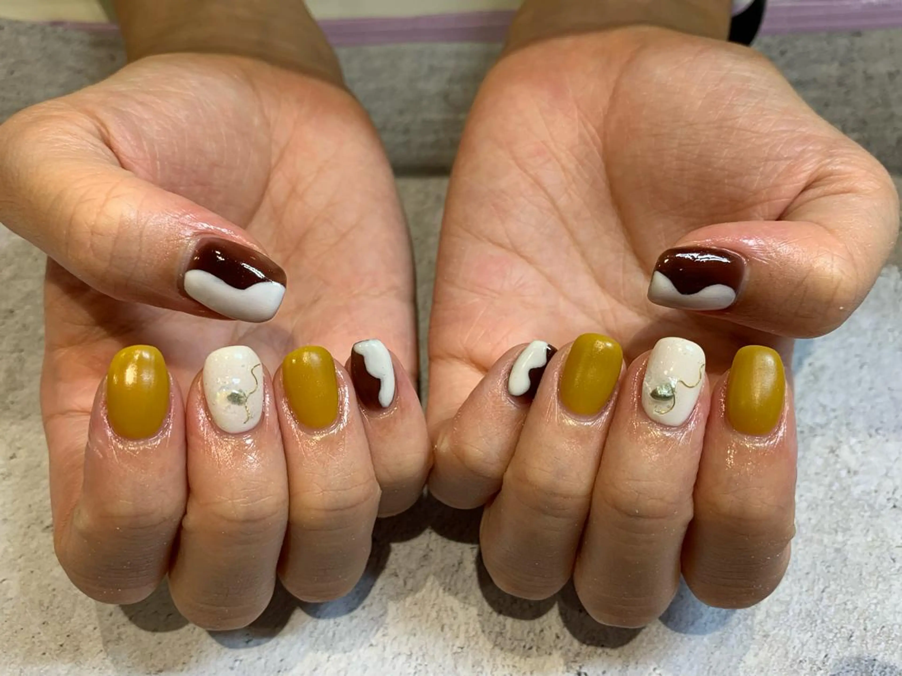 ネイル ニュアンスネイル マキノ ユイのネイルデザイン