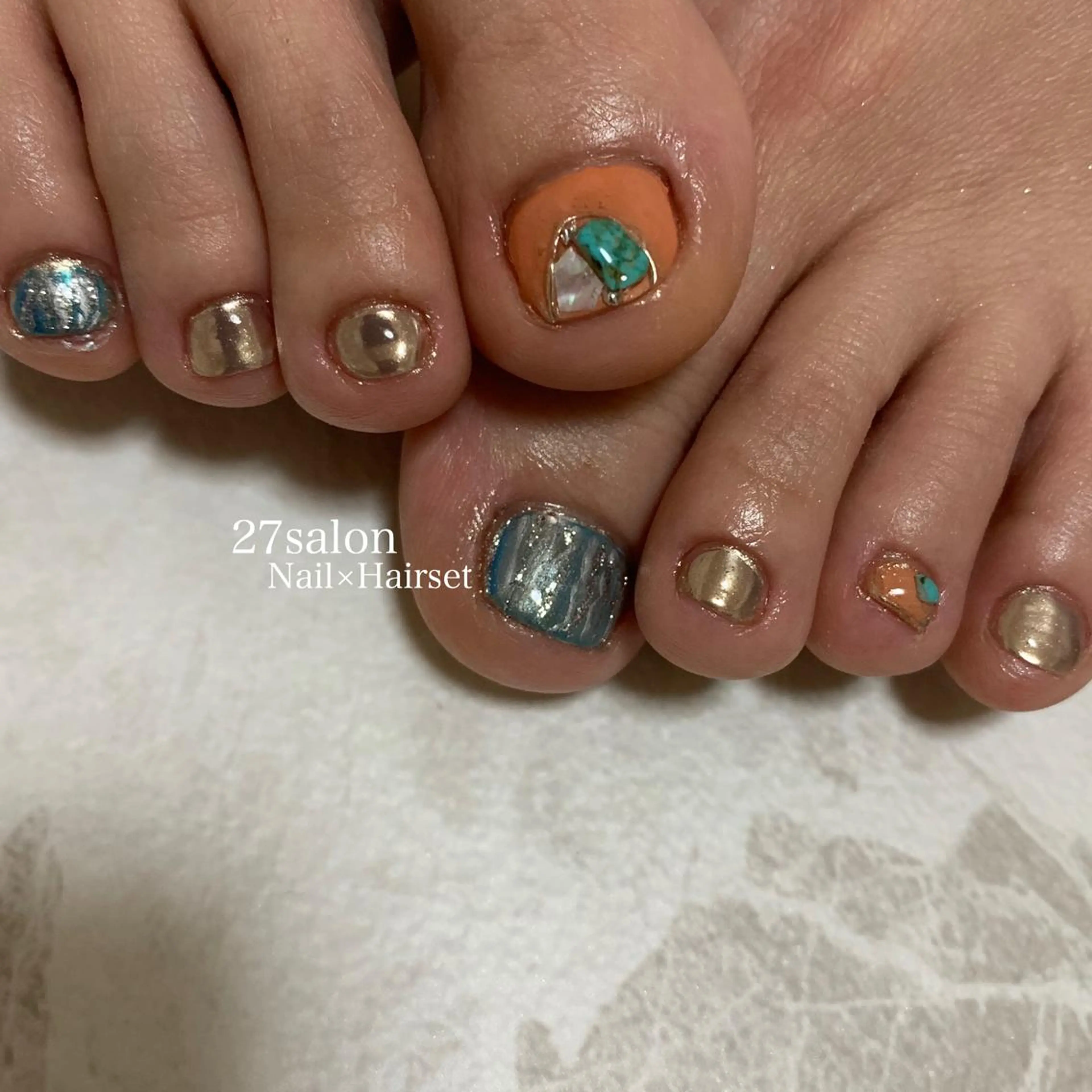 ネイル フットネイル ニュアンスネイル オレンジ フットネイル 27salon yuinaのネイルデザイン