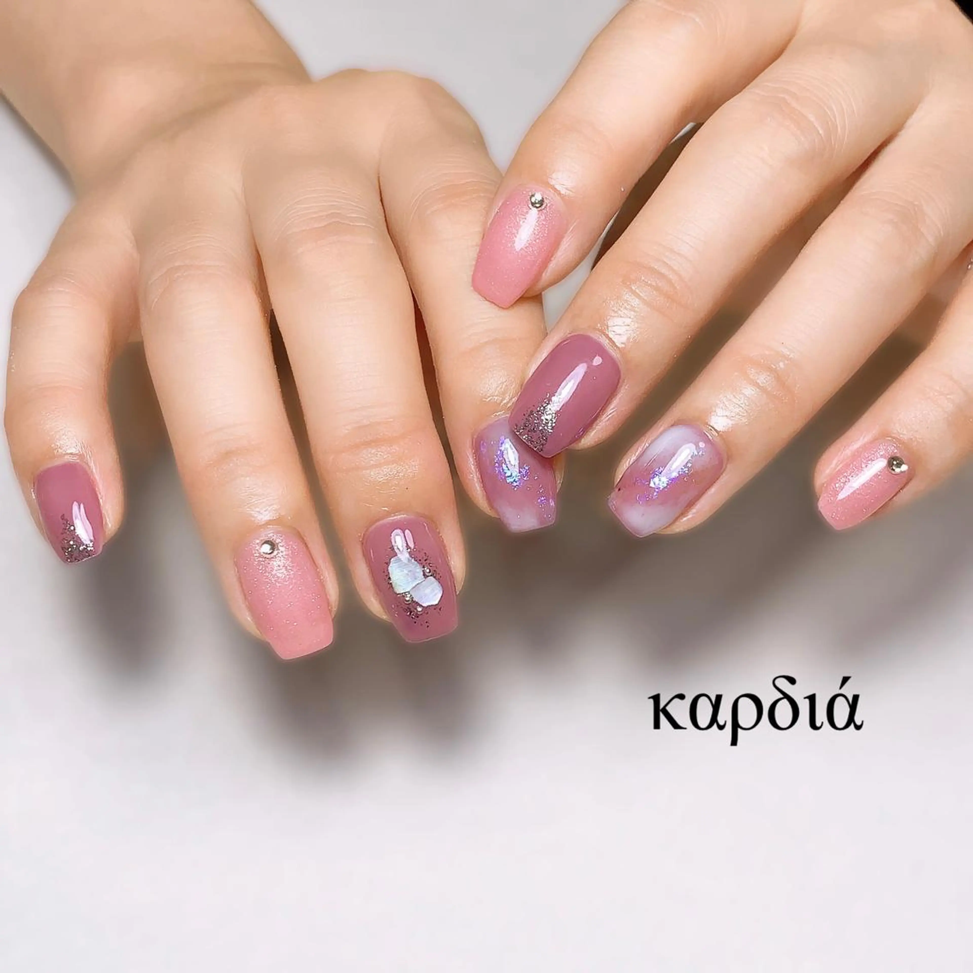 ネイル καρδιά -ｶﾙﾃﾞｨｱ-のネイルデザイン