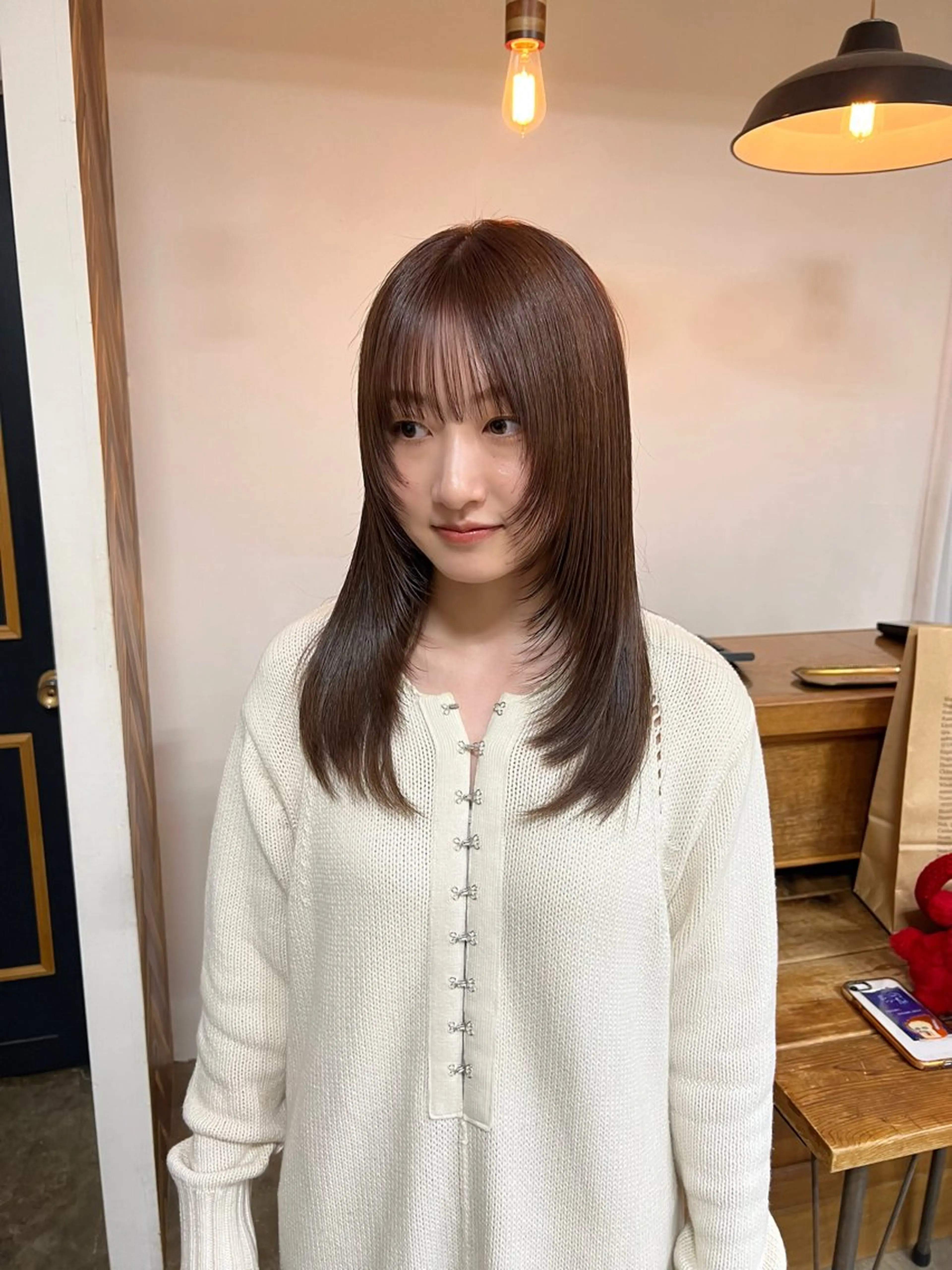 ミディアム 顔まわりレイヤー レイヤーカット まろやか透明感カラー ♡MANAのヘアスタイル