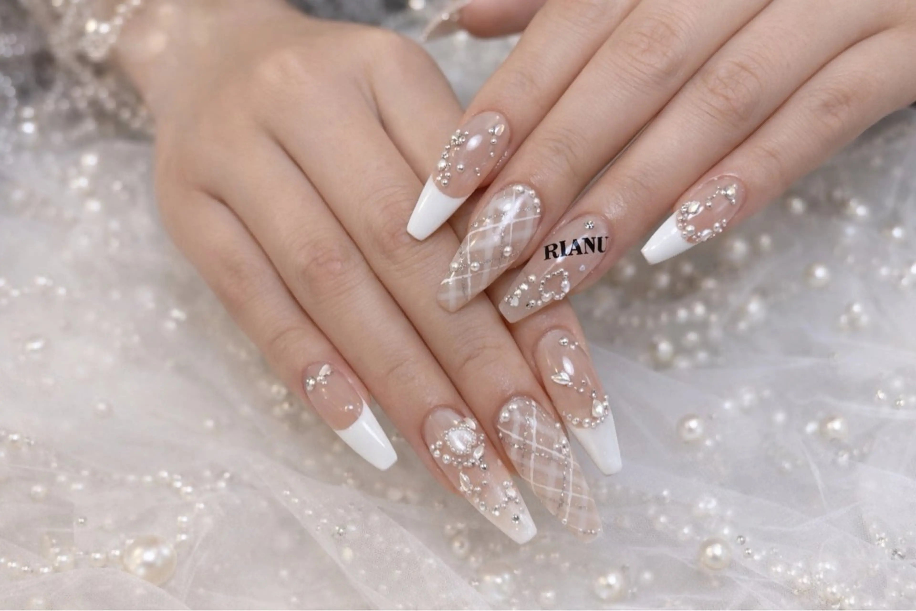 ネイル Yuna NAILSのネイルデザイン