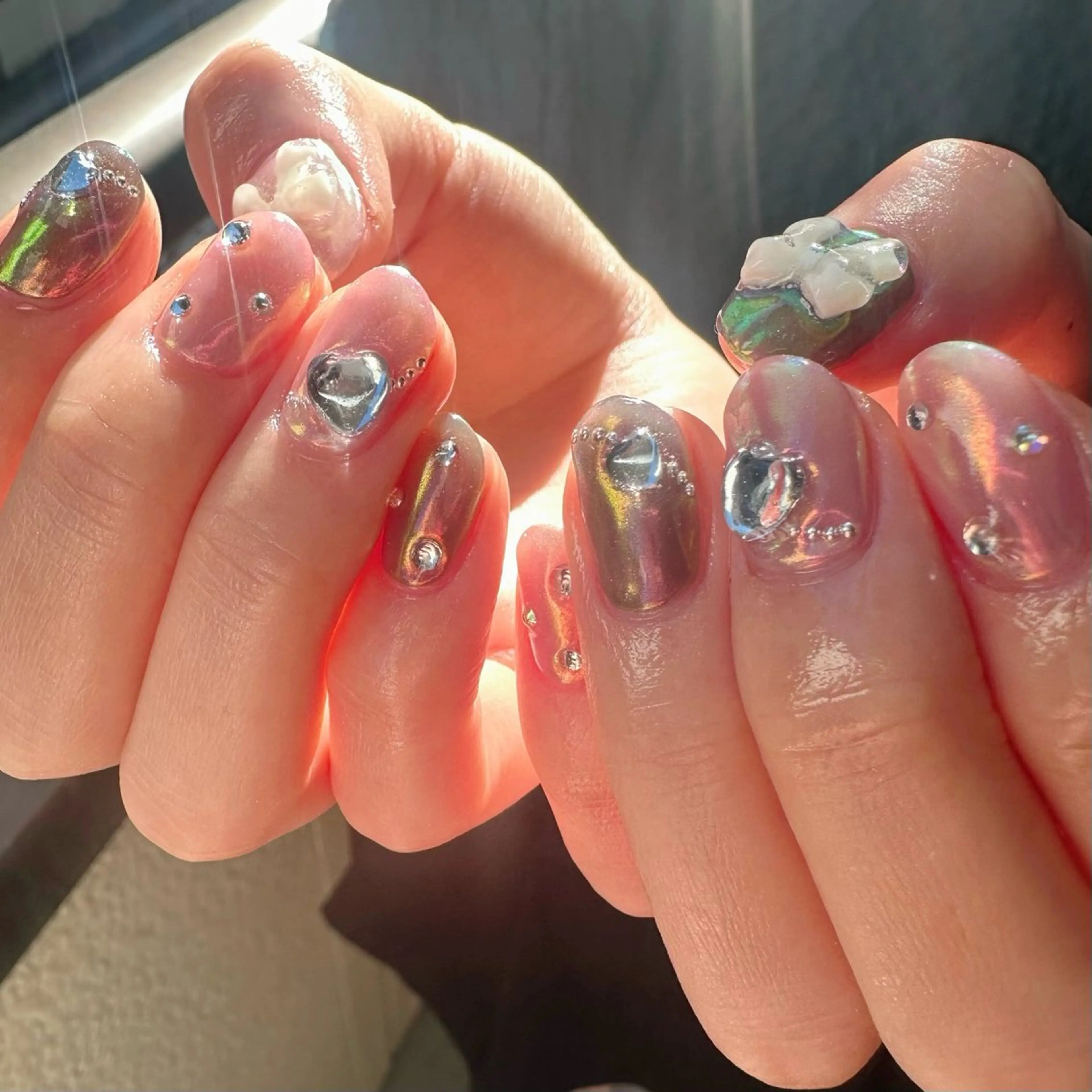ネイル オーロラネイル 氷ネイル・うるうるネイル 韓国ネイル ミラーネイル ニュアンスネイル 🪞KAPE NAIL 🪞のネイルデザイン