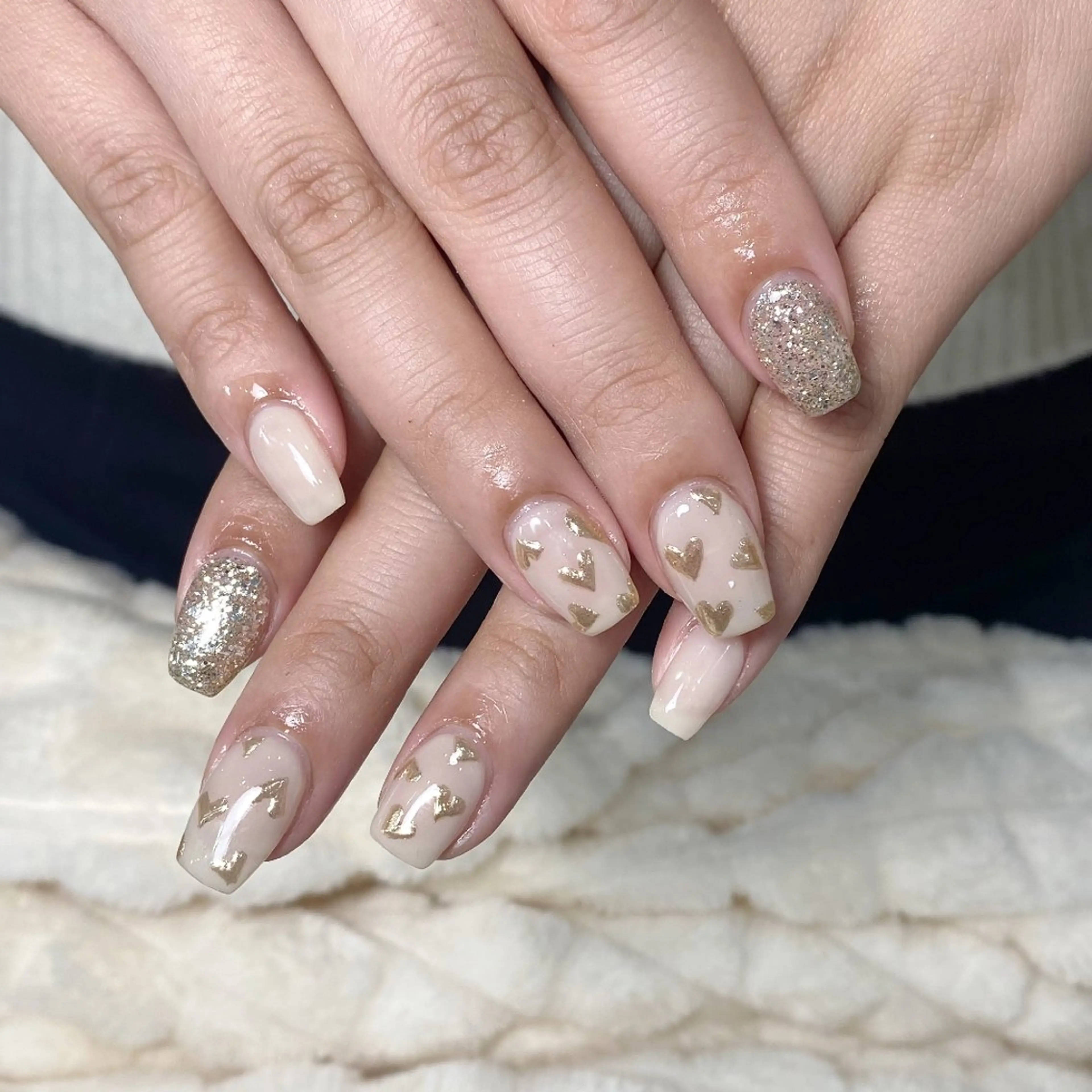 ネイル チークネイル フレンチネイル ジェルネイル ガラスフレンチ キラキラネイル ハンドネイル UM Nail Salonのネイルデザイン