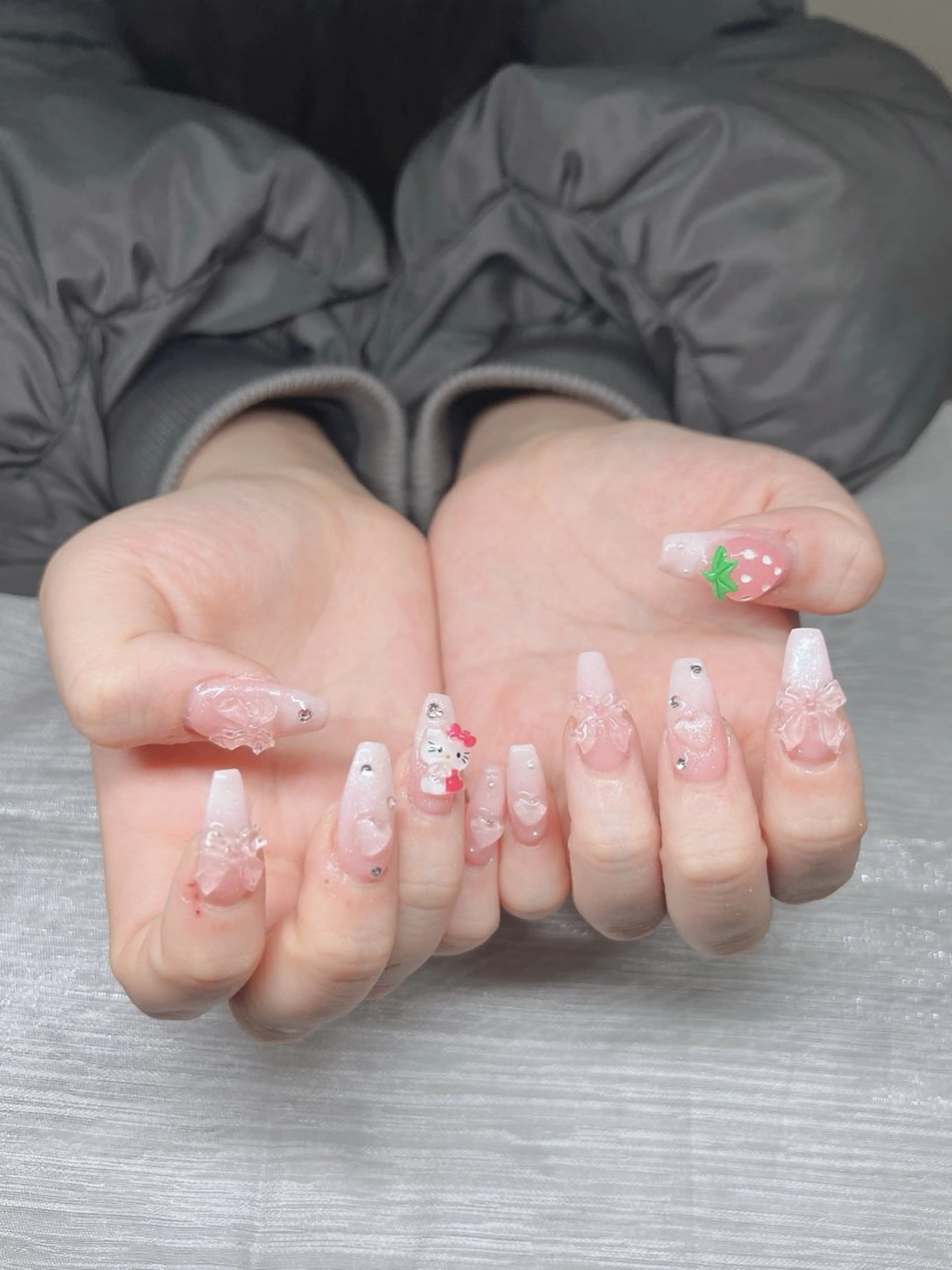 ネイル 長さ出し グラデーション 卒業式 キラキラネイル マグネットネイル Lee Nails チップ長さだし専門店のネイルデザイン