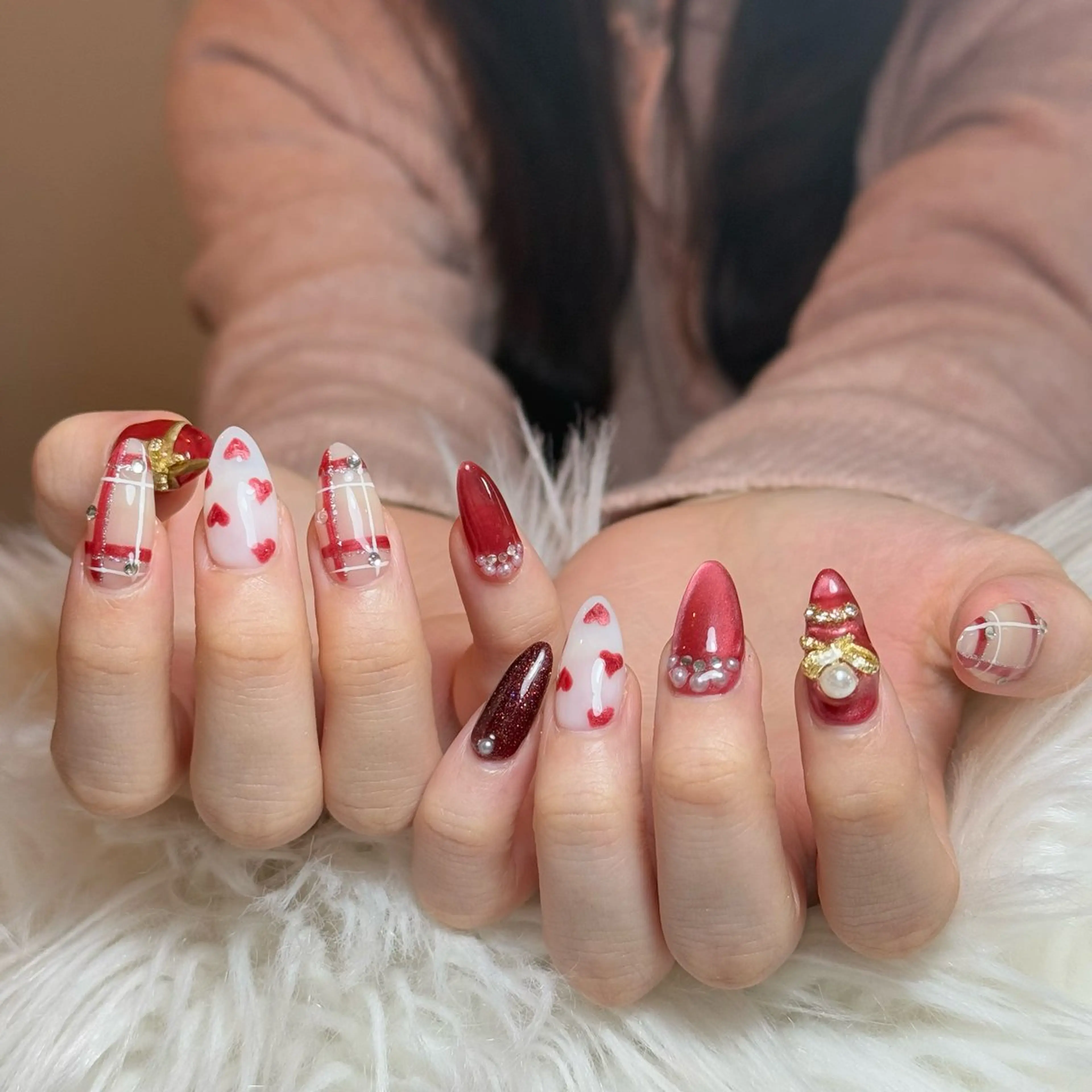 ネイル チークネイル フレンチネイル グラデーション キラキラネイル 韓国ネイル ハンドネイル Risa_ Nailのネイルデザイン