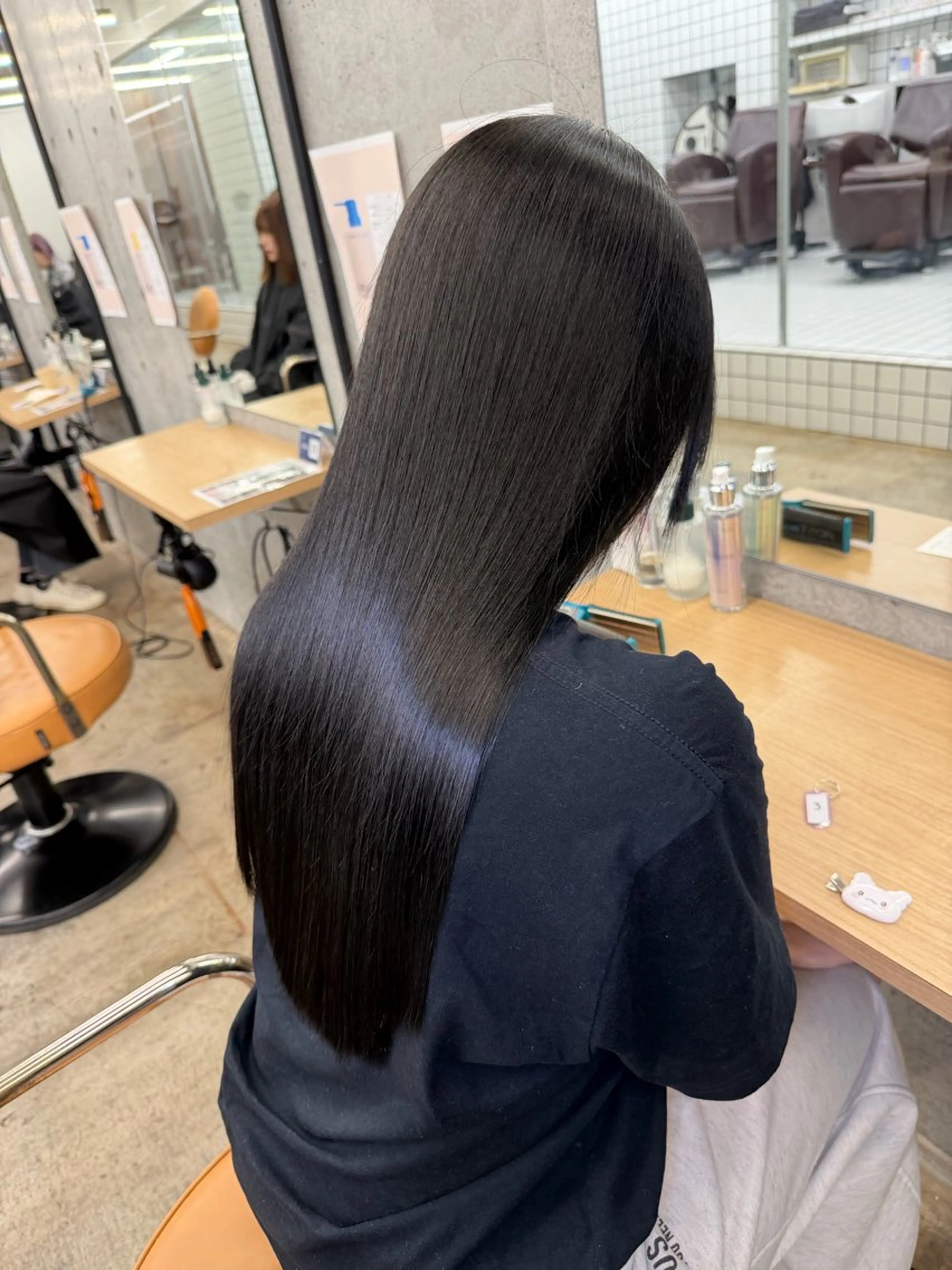 ロング 髪質改善 レイヤーカット 縮毛矯正 縮毛矯正 トリートメント 縮毛矯正×髪質改善× 艶髪カラー　吉原和磨のヘアスタイル