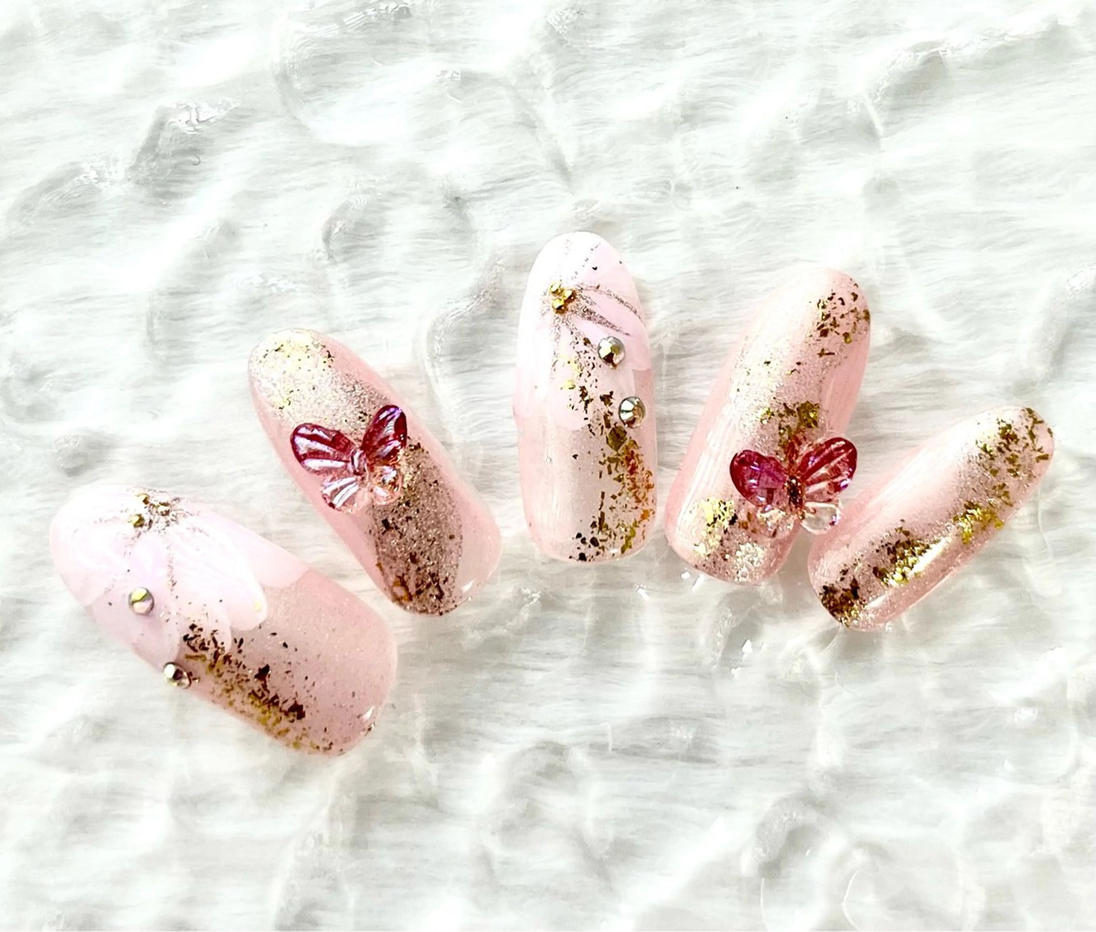 ネイル 成人式 ルル ソレイユのネイルデザイン