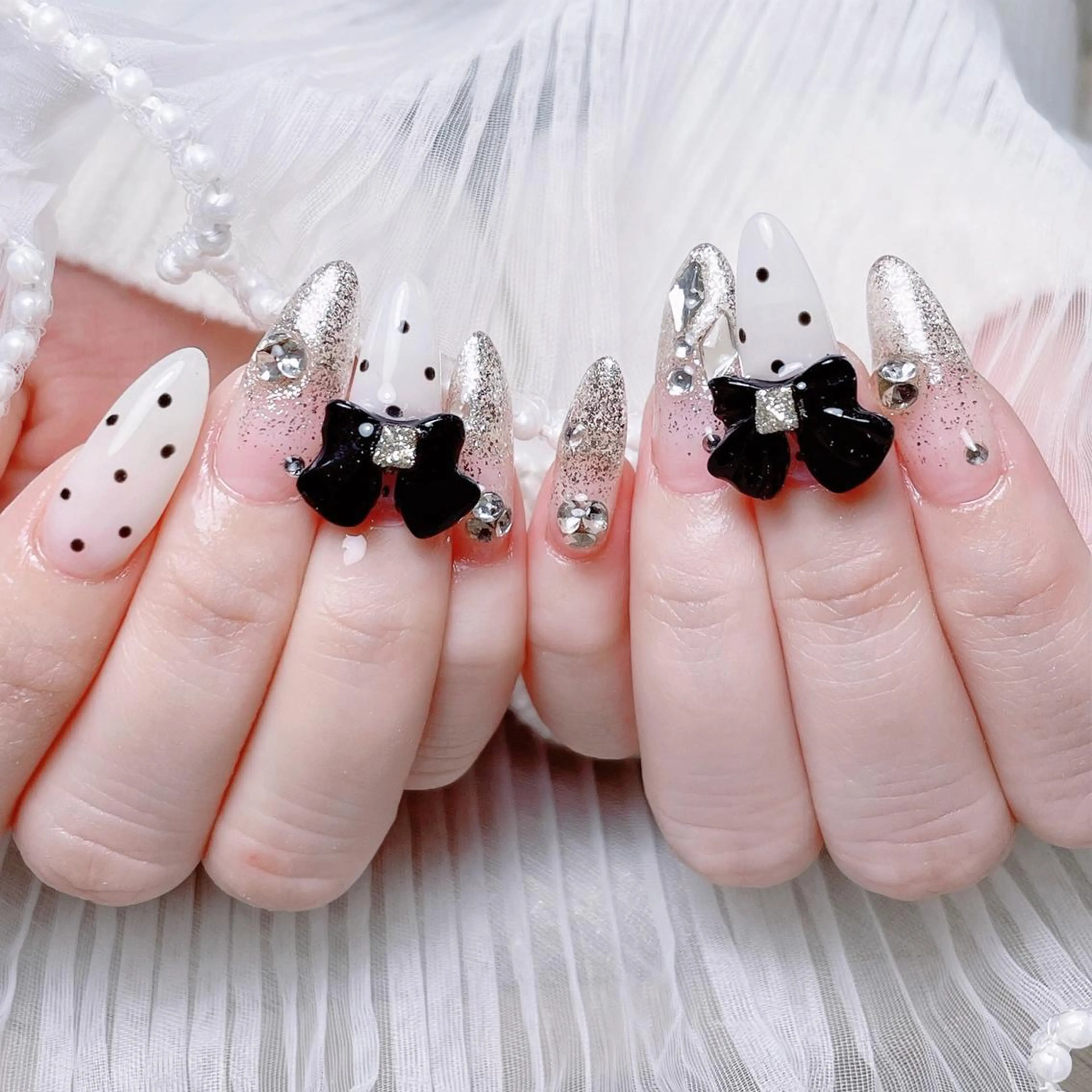 ネイル queensnail 🧸mikaのネイルデザイン