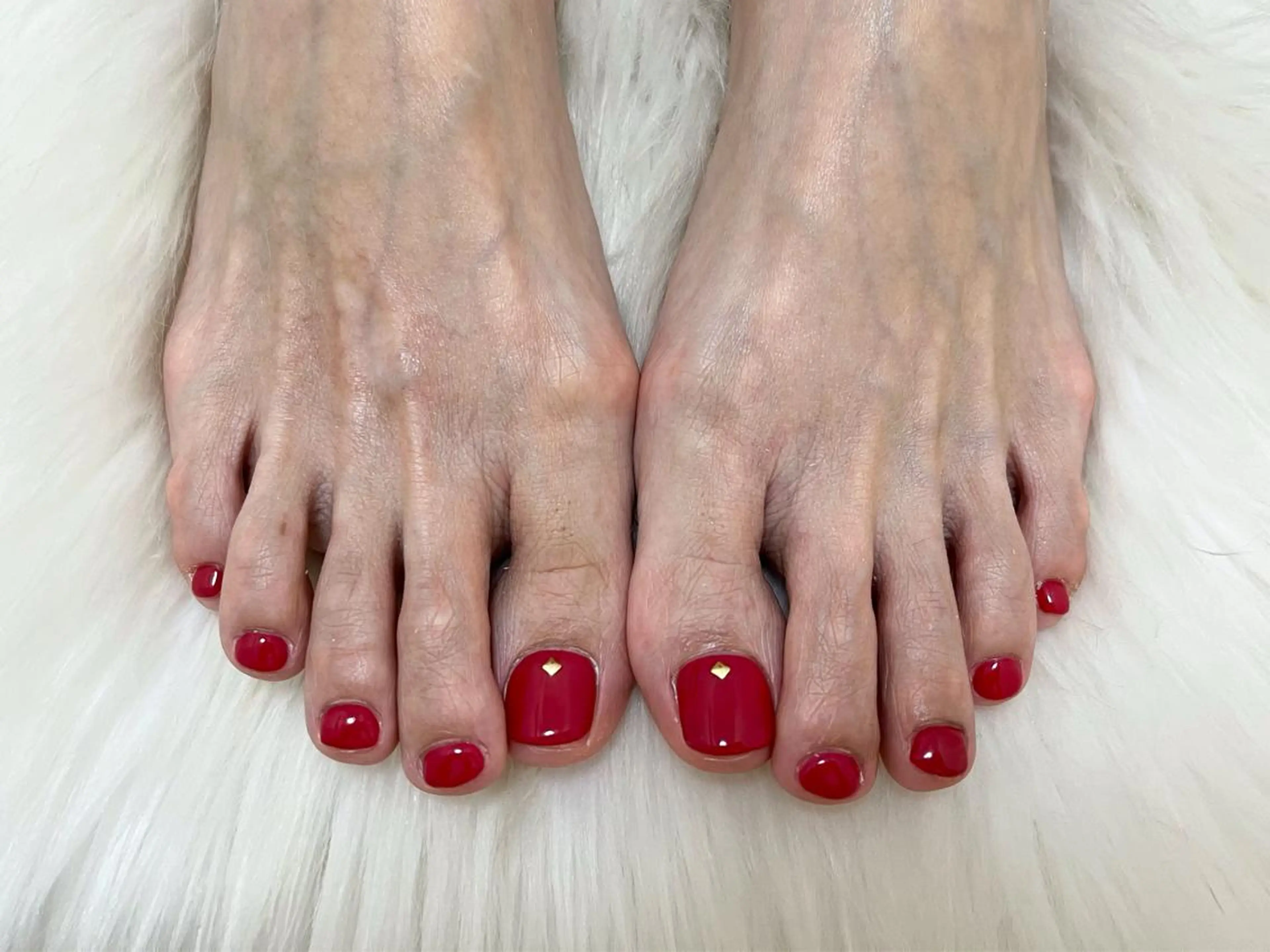 ネイル オーロラネイル フラワーネイル フットネイル フレンチネイル ジェルネイル フットネイル mogunail &blowのネイルデザイン