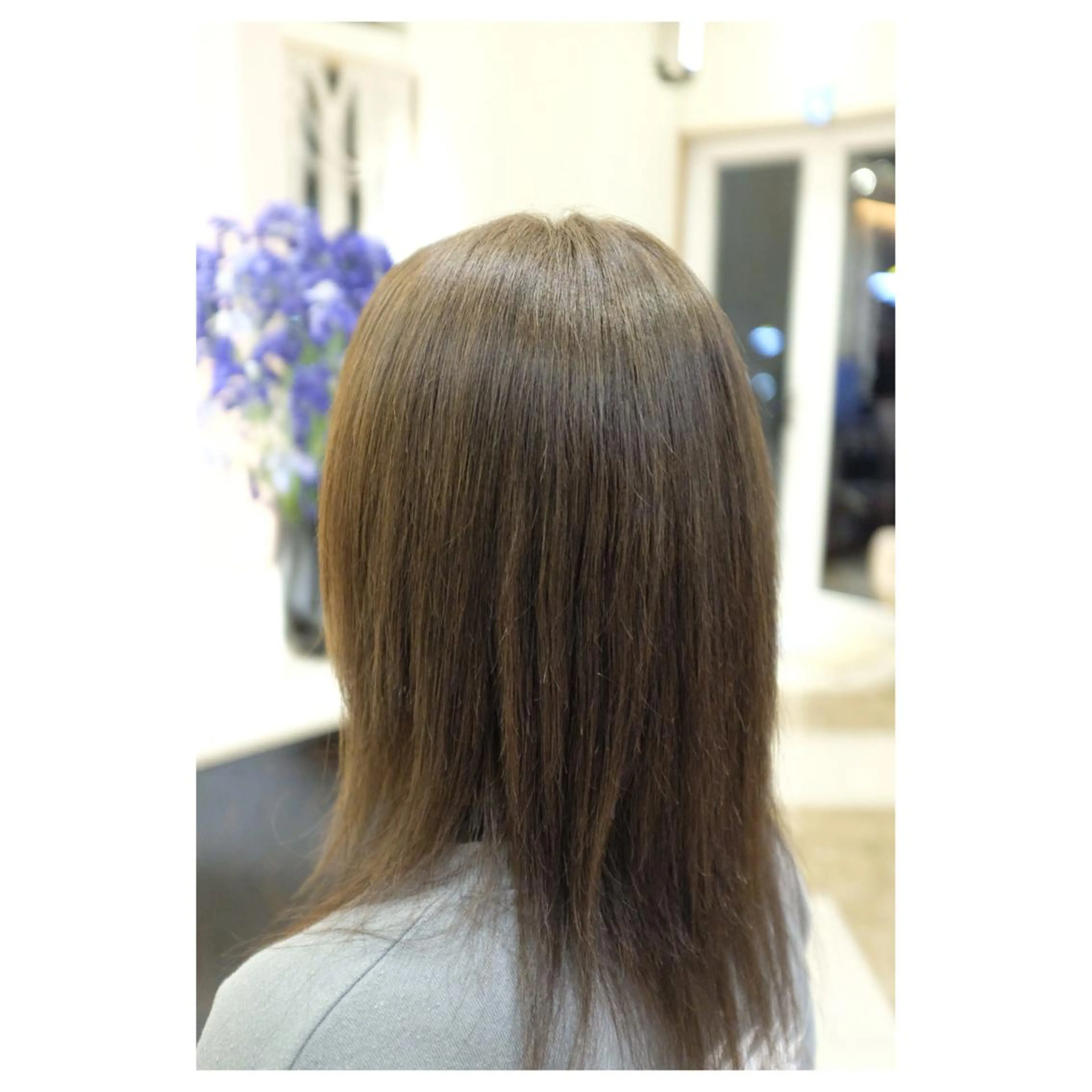 セミロング カラー オリーブカラー ショートカット／ 明千（ミチ）のヘアスタイル