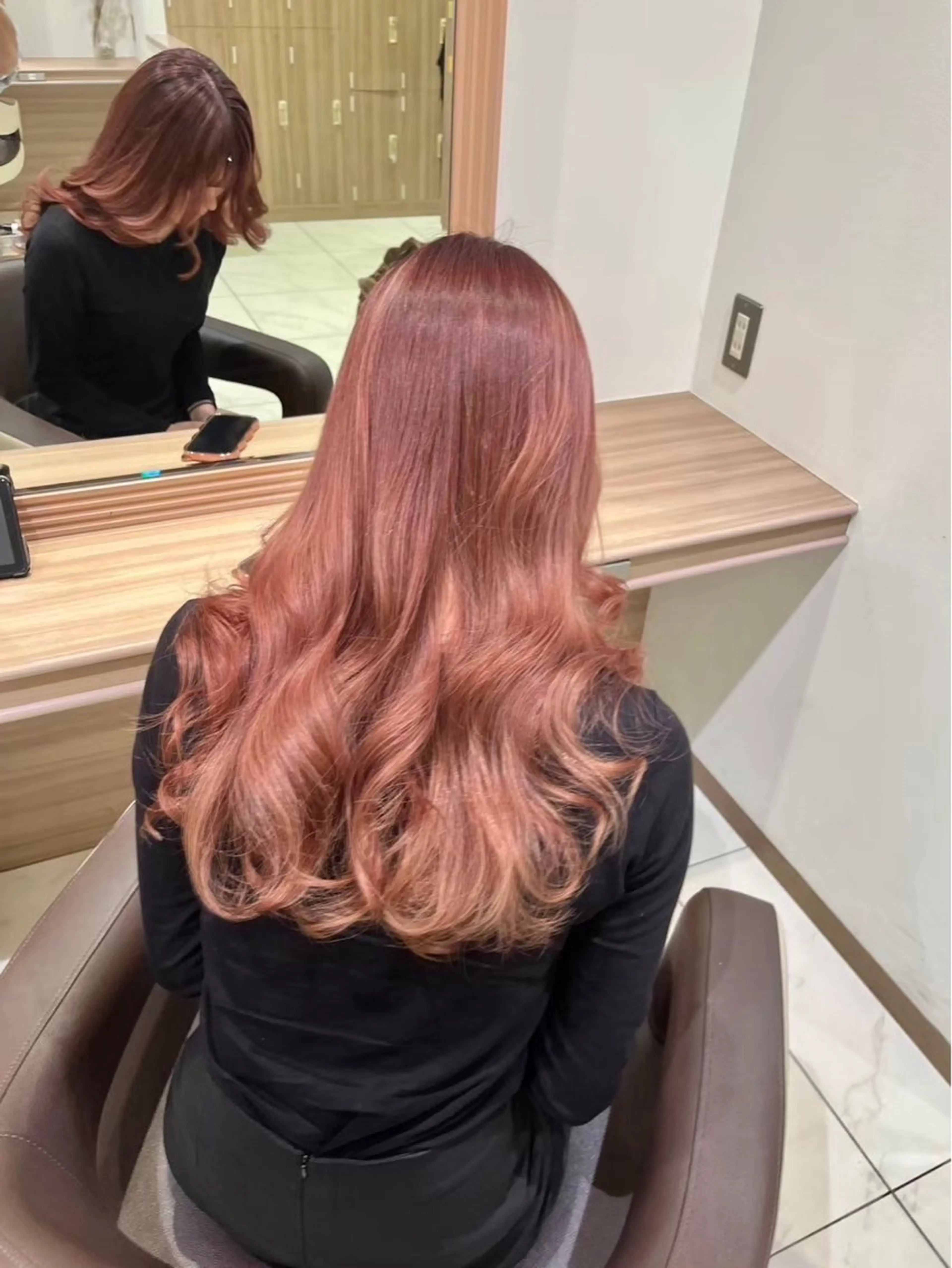 ロング カラー 黒田 羽音のヘアスタイル