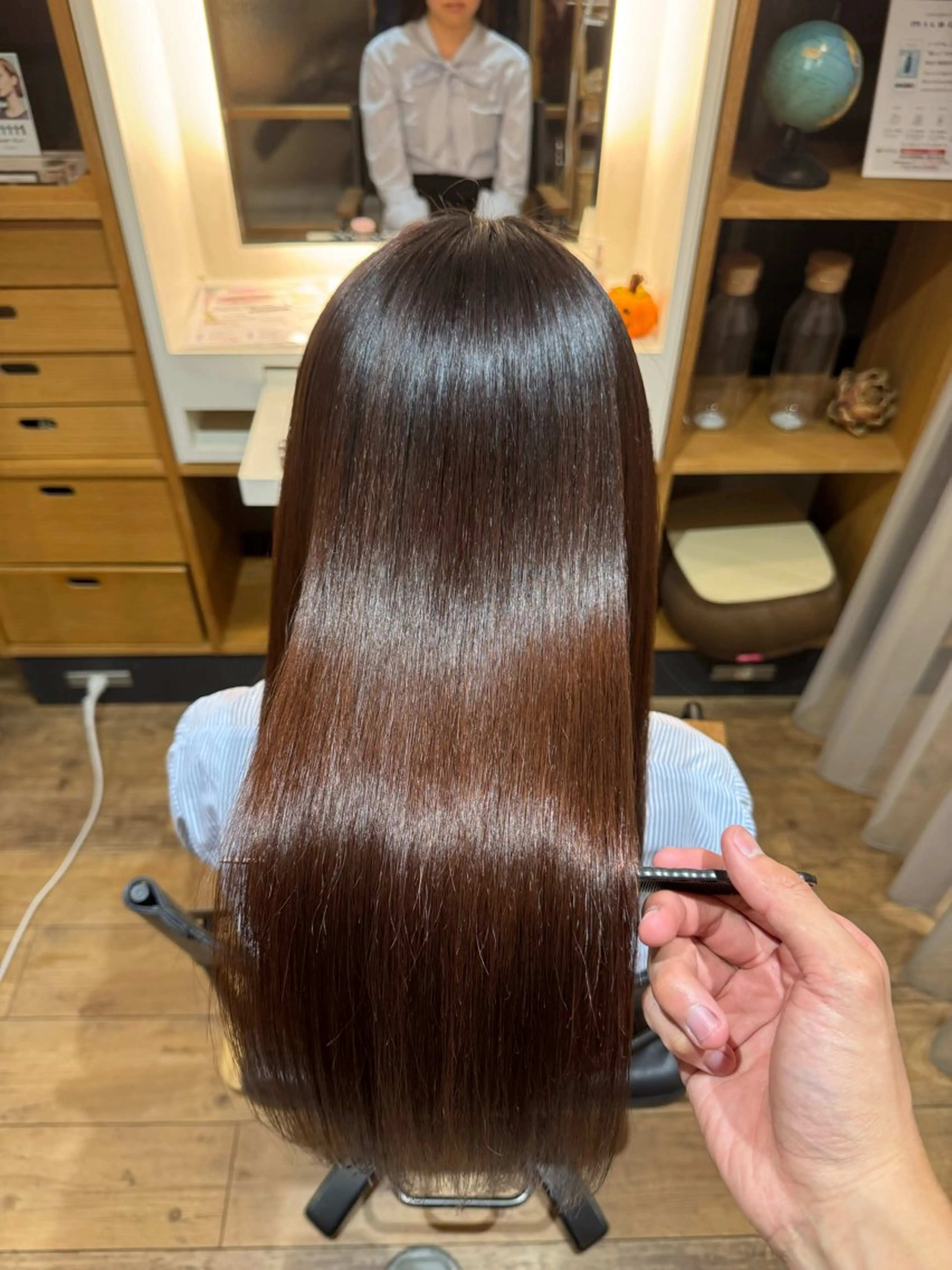 セミロング ヘアカラー トリートメント afloatkobe所属・美髪/髪質改善 川口凌弥のヘアスタイル