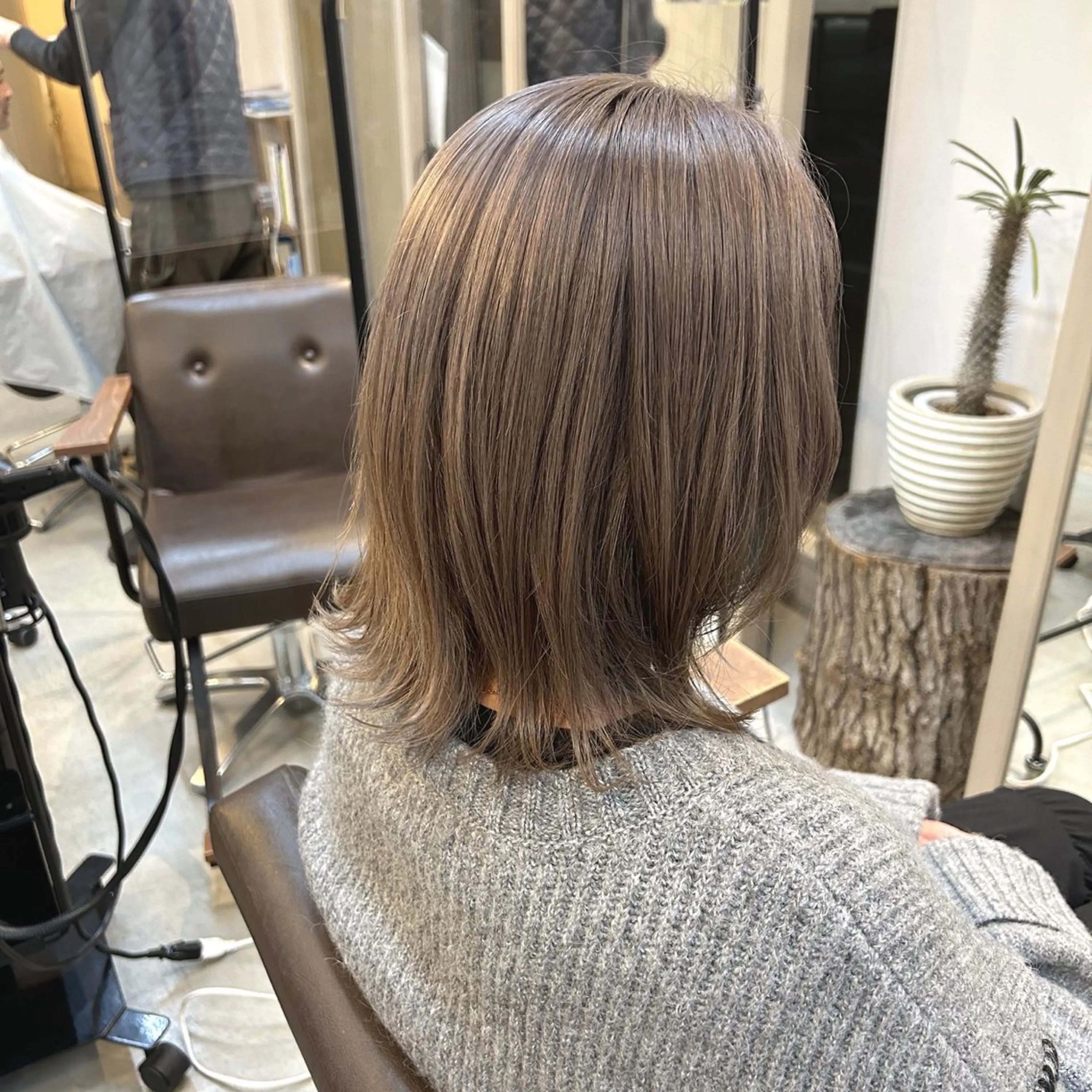 ミディアム ヘアカラー 綿貫 美雪のヘアスタイル