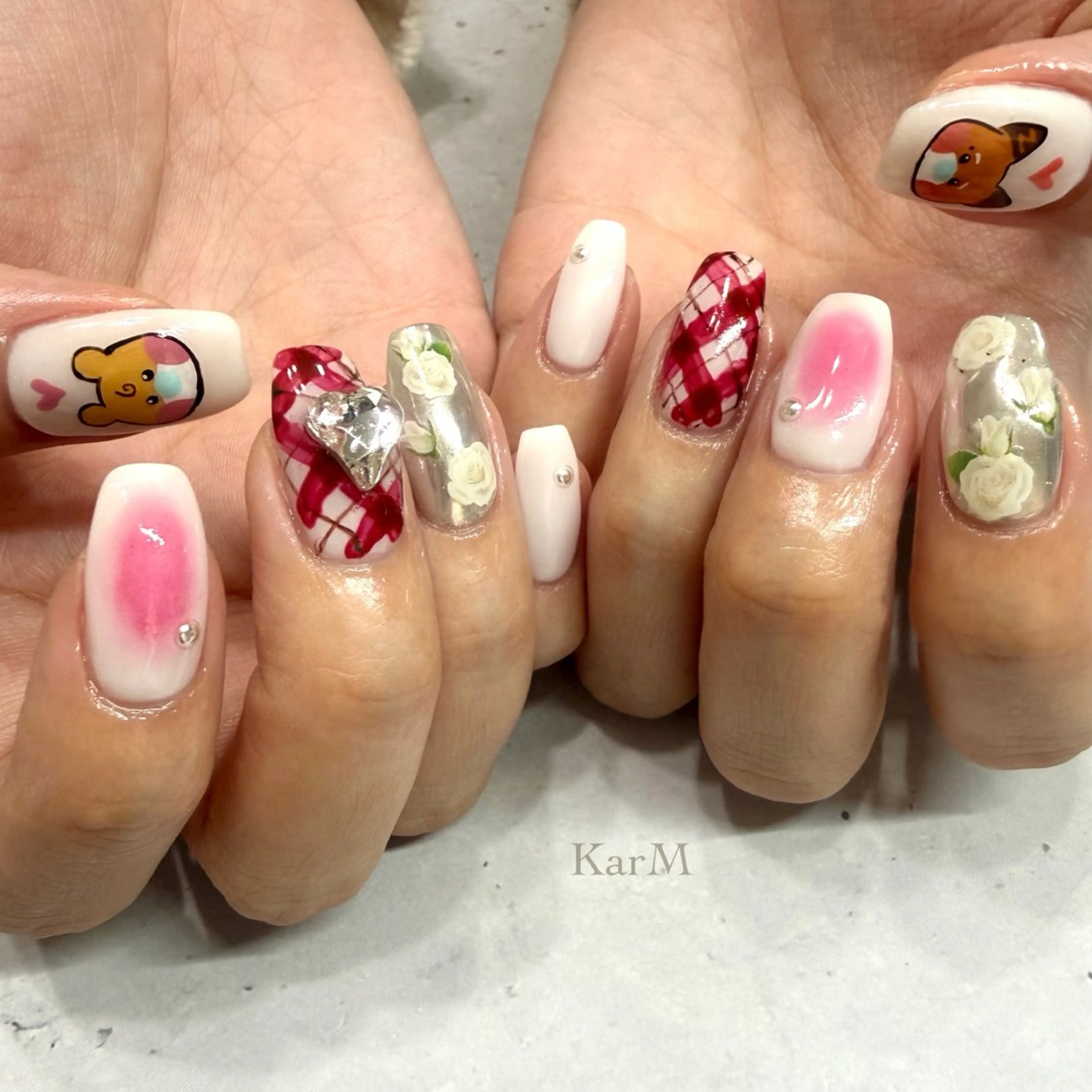 ネイル アートネイル オーロラネイル チークネイル ドット フラッシュネイル ハンドネイル ogino karinのネイルデザイン