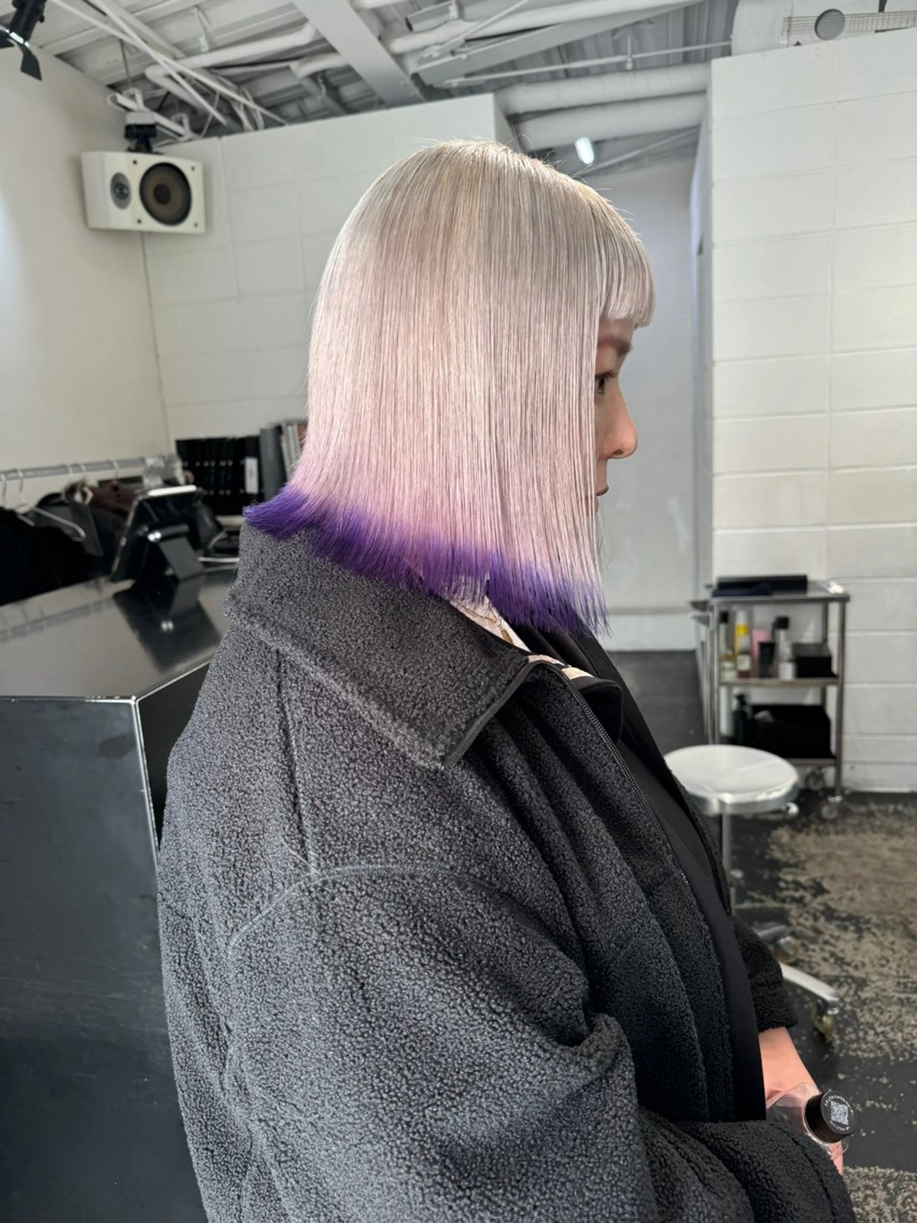 ミディアム カラー ヘアアレンジ ブリーチ ブロンド デザインカラー ラベンダーカラー ホワイトブロンド カット ヘアカラー トリートメント 艶ハイトーン/ヘア アレンジAYAKAのヘアスタイル