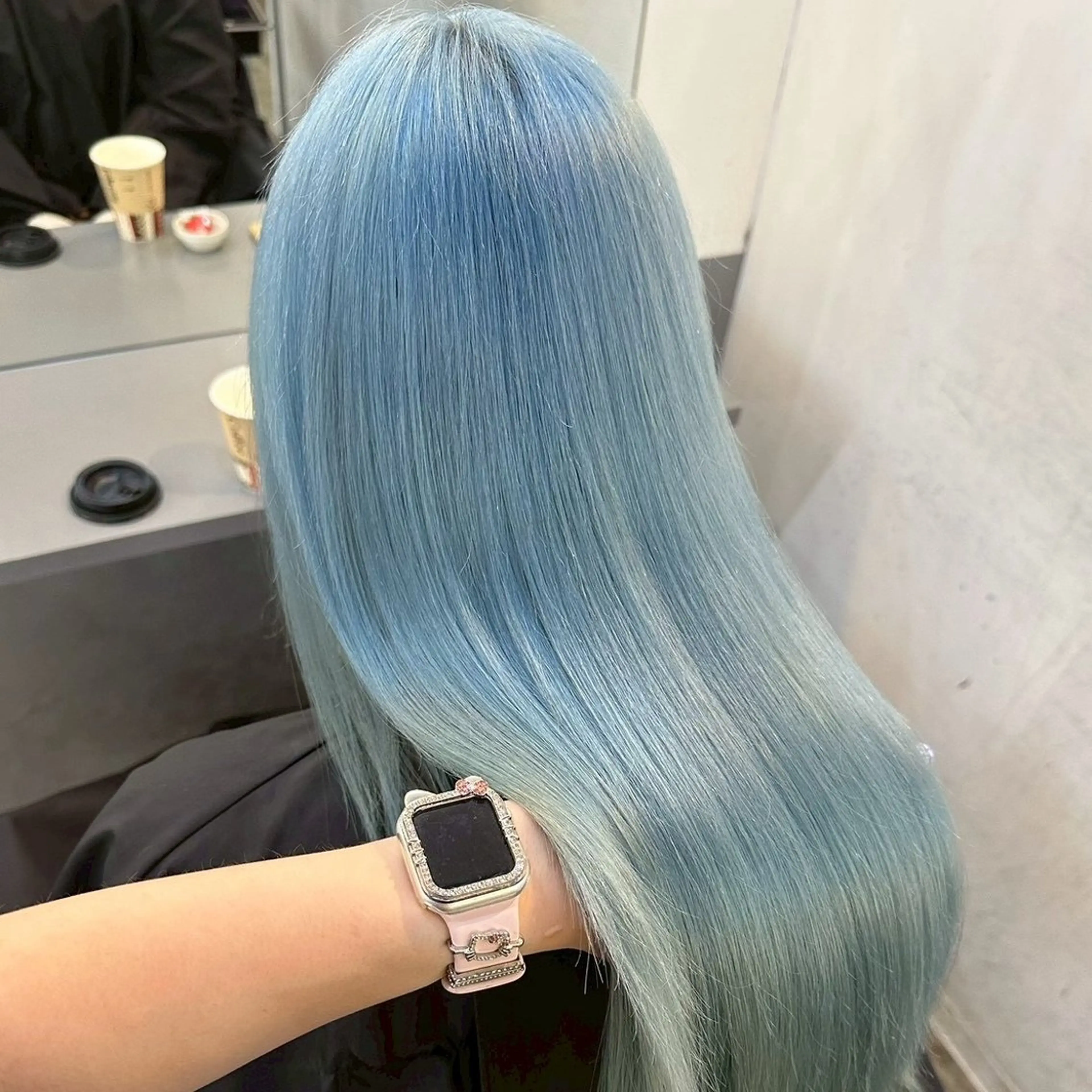 ロング カラー ブリーチ/レイヤー 🐥HIYORIのヘアスタイル