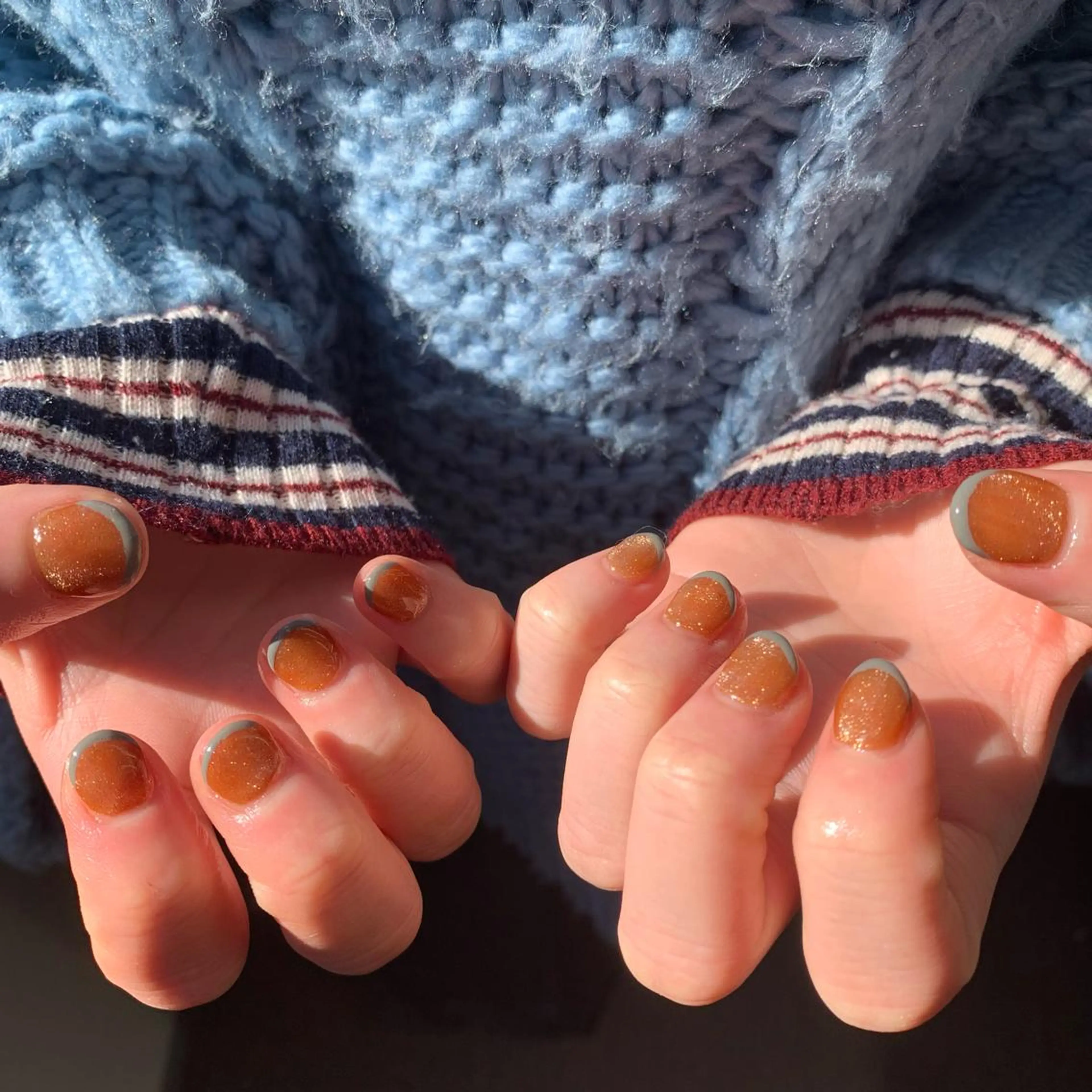 ネイル フレンチネイル キラキラネイル マキノ ユイのネイルデザイン