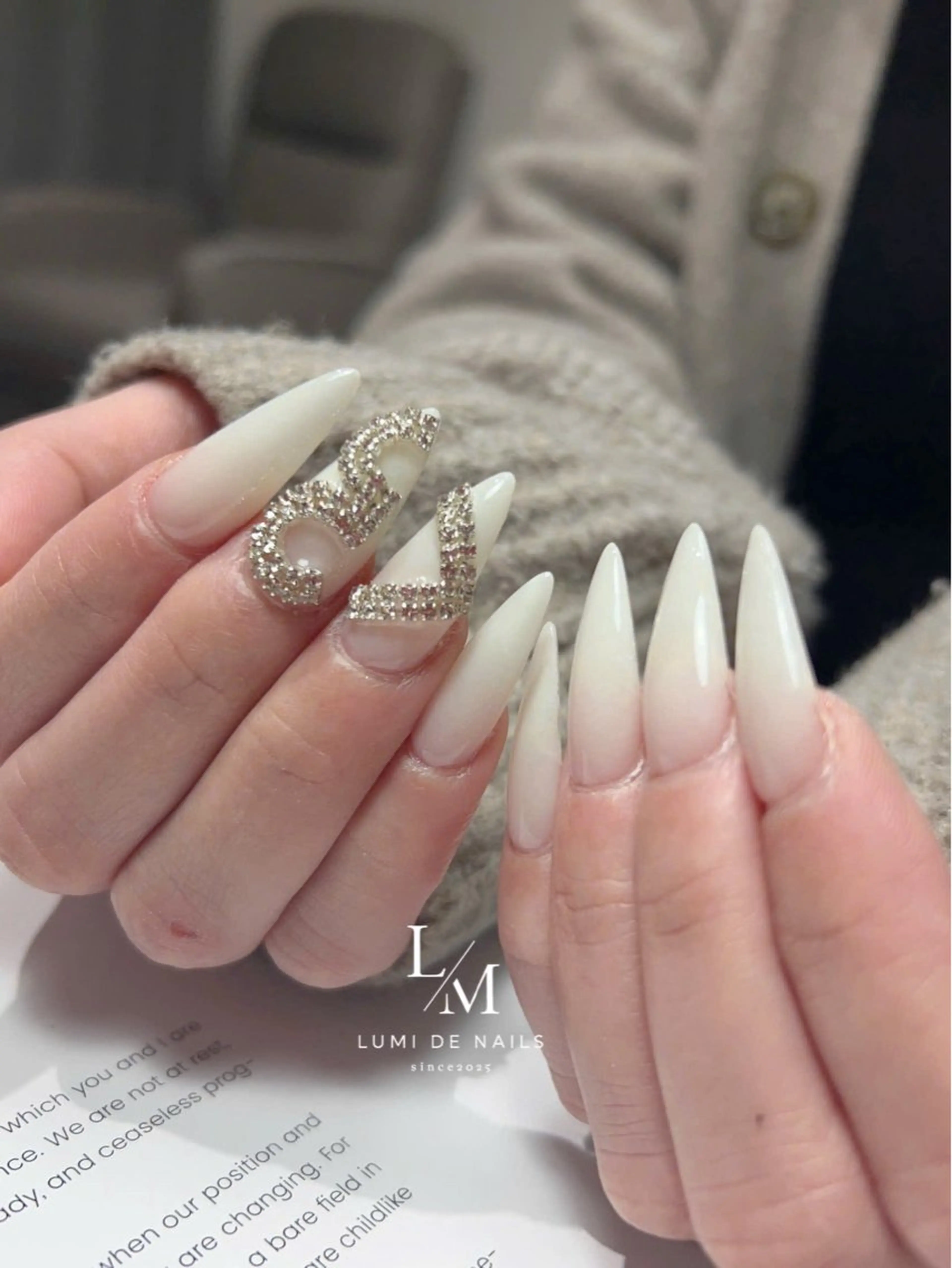 ネイル グラデーション ラメ(グリッター) マグネットネイル ミラーネイル ニュアンスネイル ハンドネイル Lumi de nailsのネイルデザイン