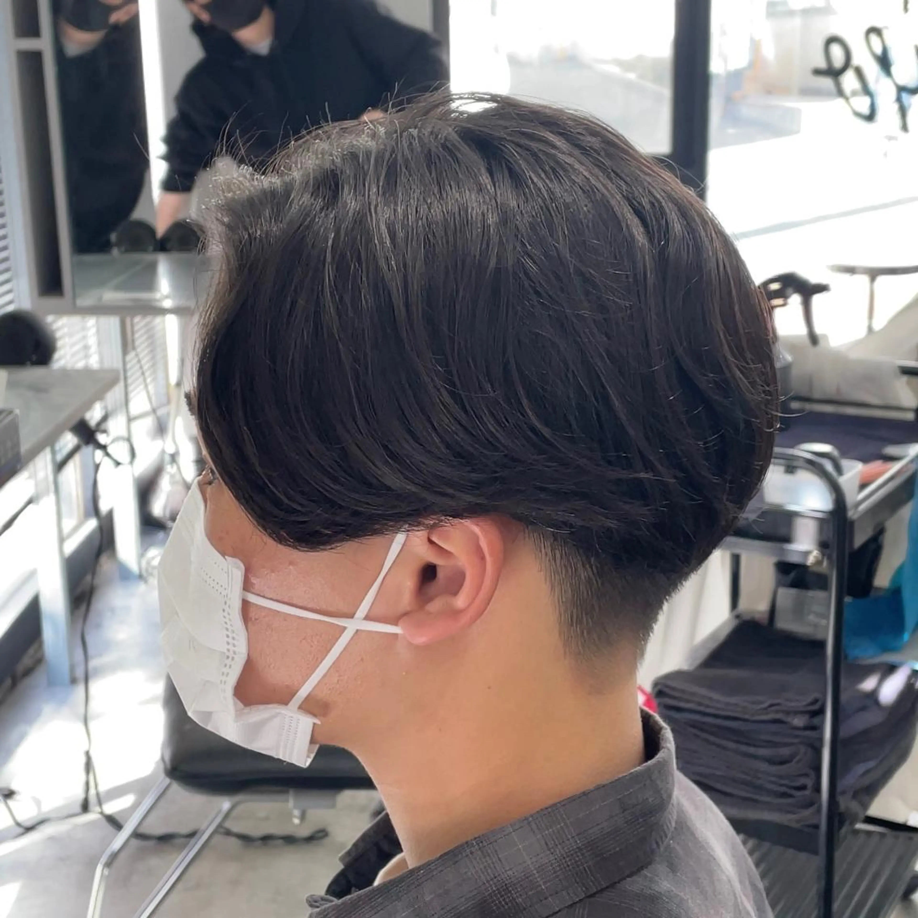 ショート パーマ メンズ センターパート ニュアンスパーマ カット パーマ メンズ特化美容師/ 藤戸 椋のヘアスタイル