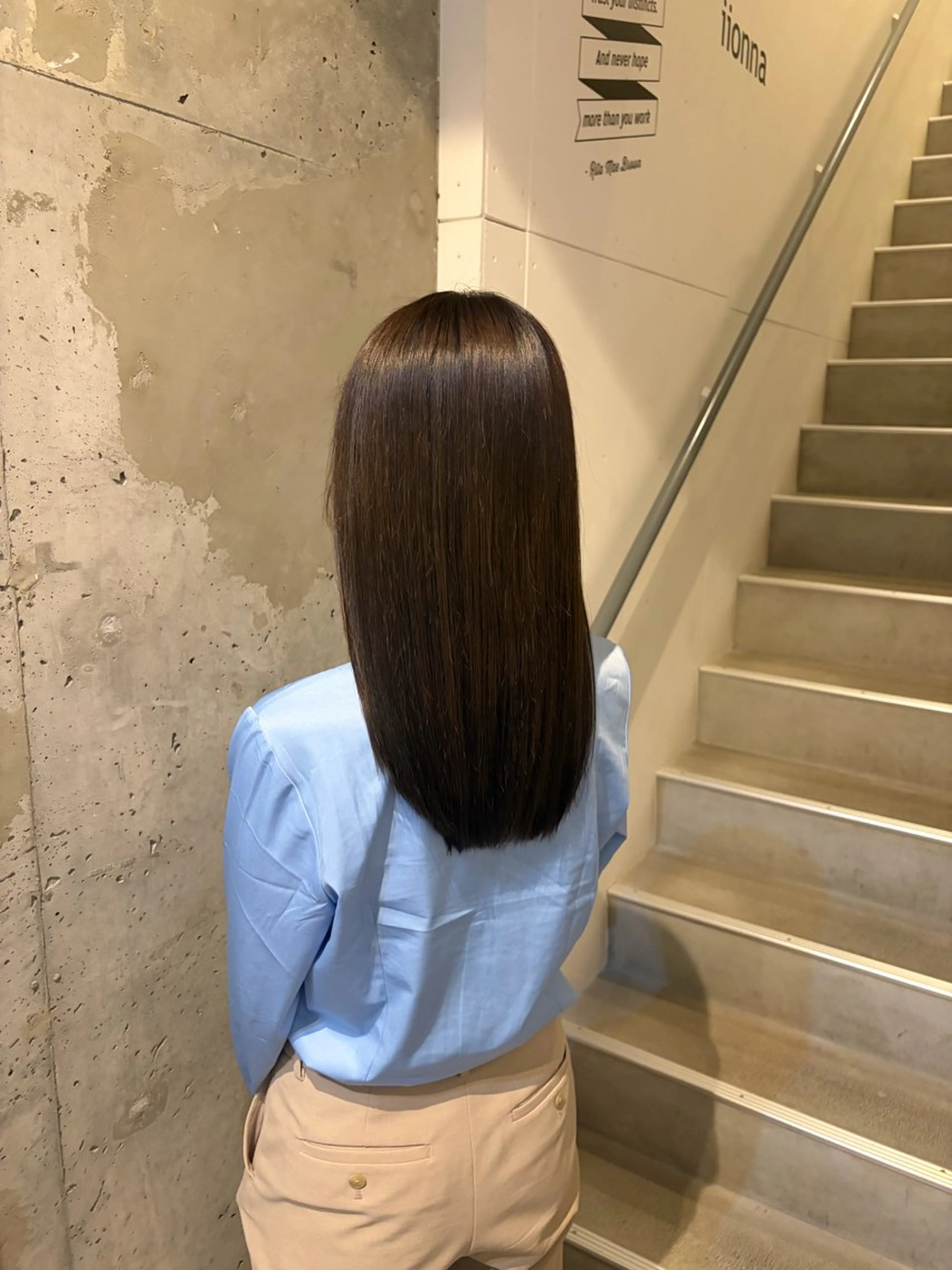 セミロング ヘアカラー 中田 桃夏のヘアスタイル