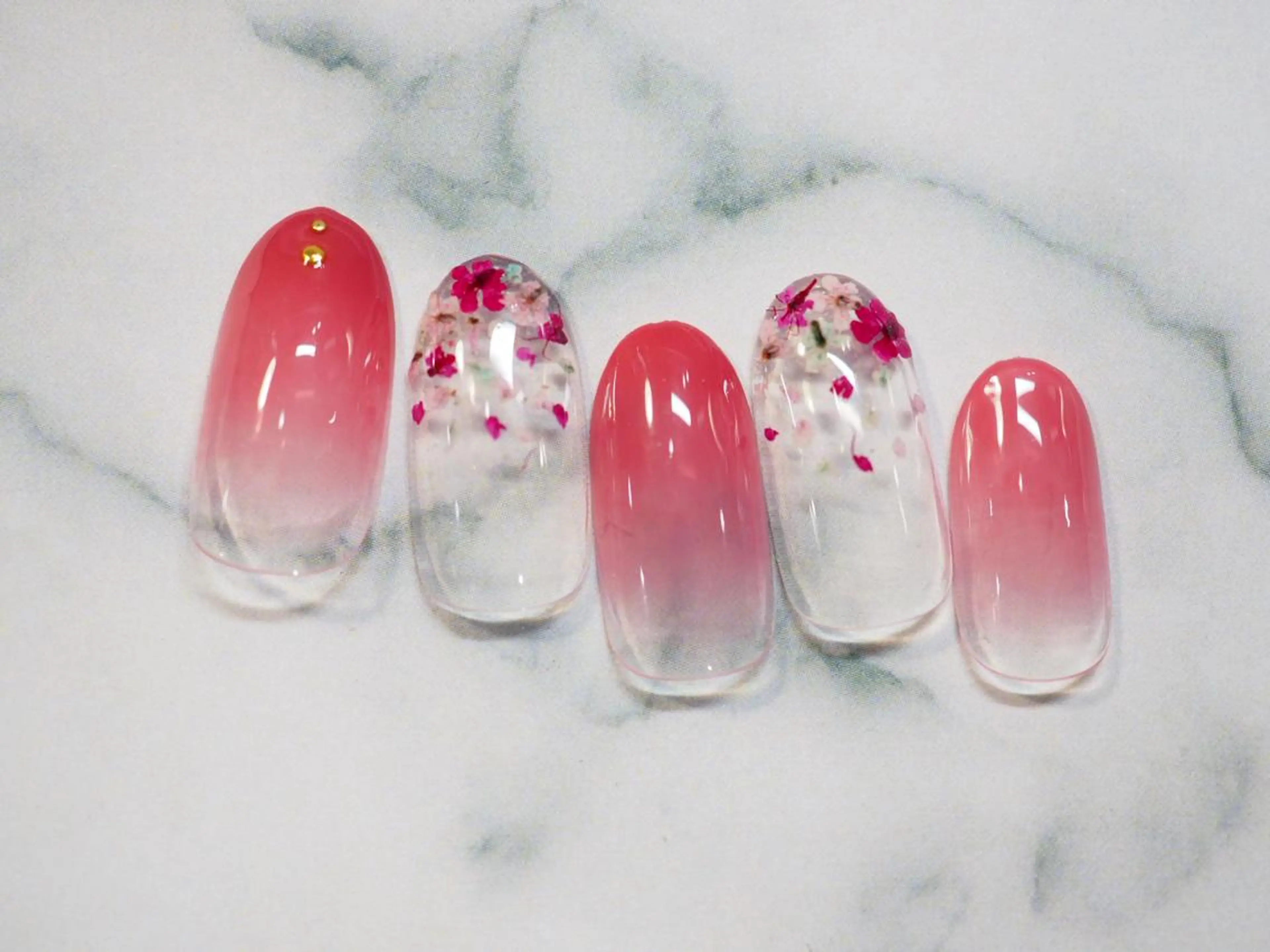 ネイル トップネイリスト Ribbon立川店のネイルデザイン