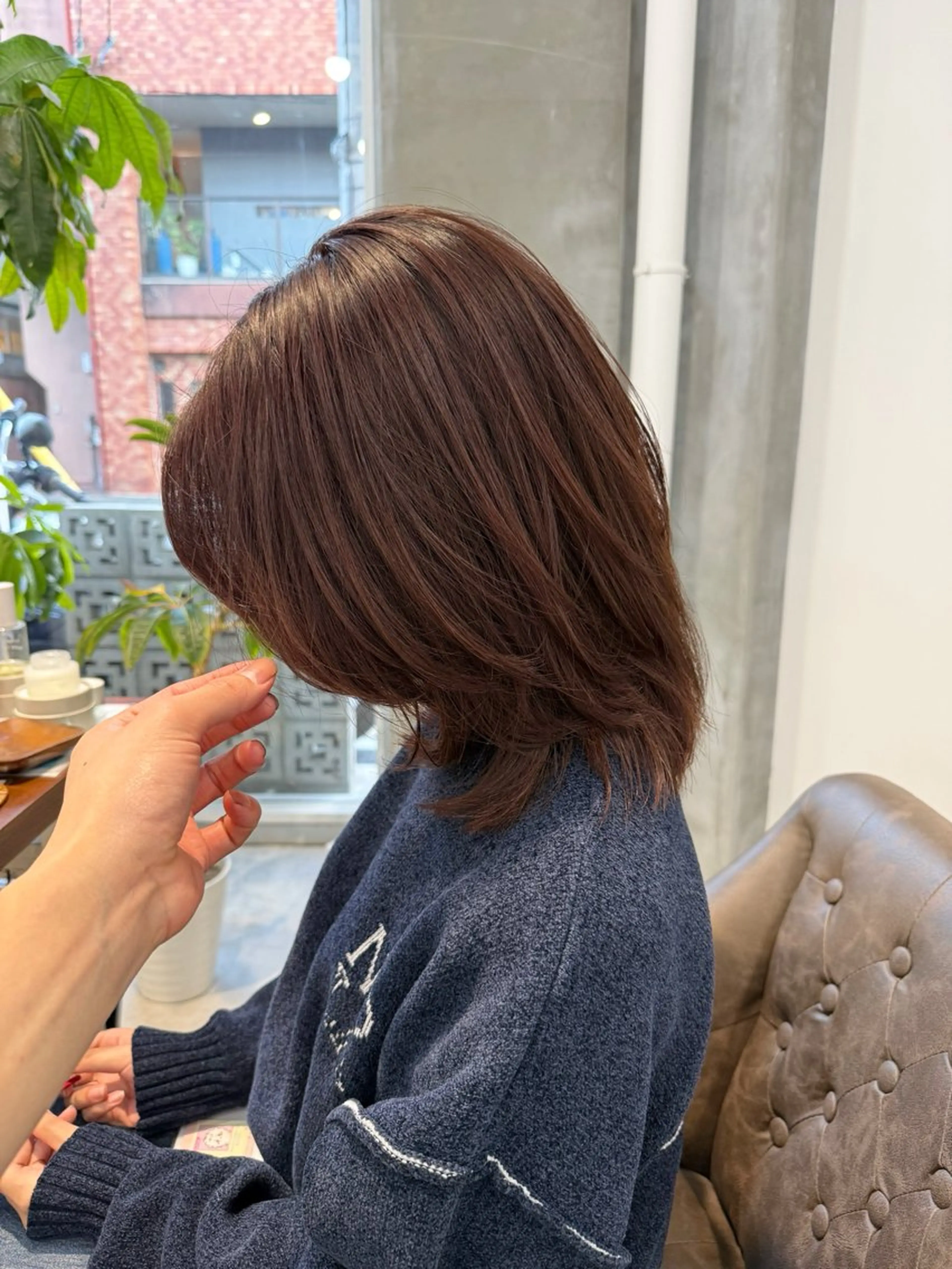 ミディアム カラー カット ヘアカラー トリートメント カイリ /レイヤーカットのヘアスタイル