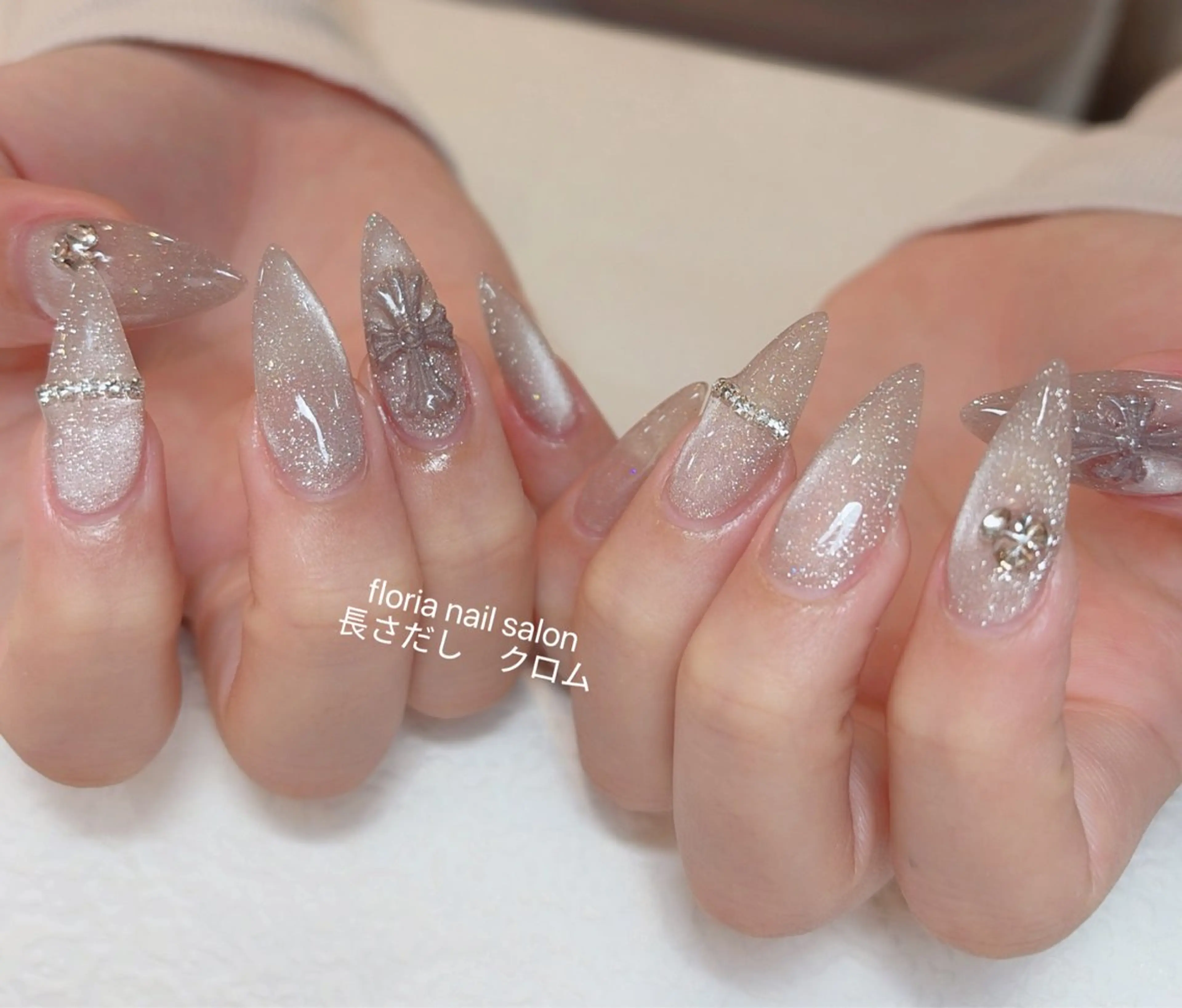 ネイル アートネイル チークネイル ドット フレンチネイル ジェルネイル ハンドネイル Floria nail salonのネイルデザイン